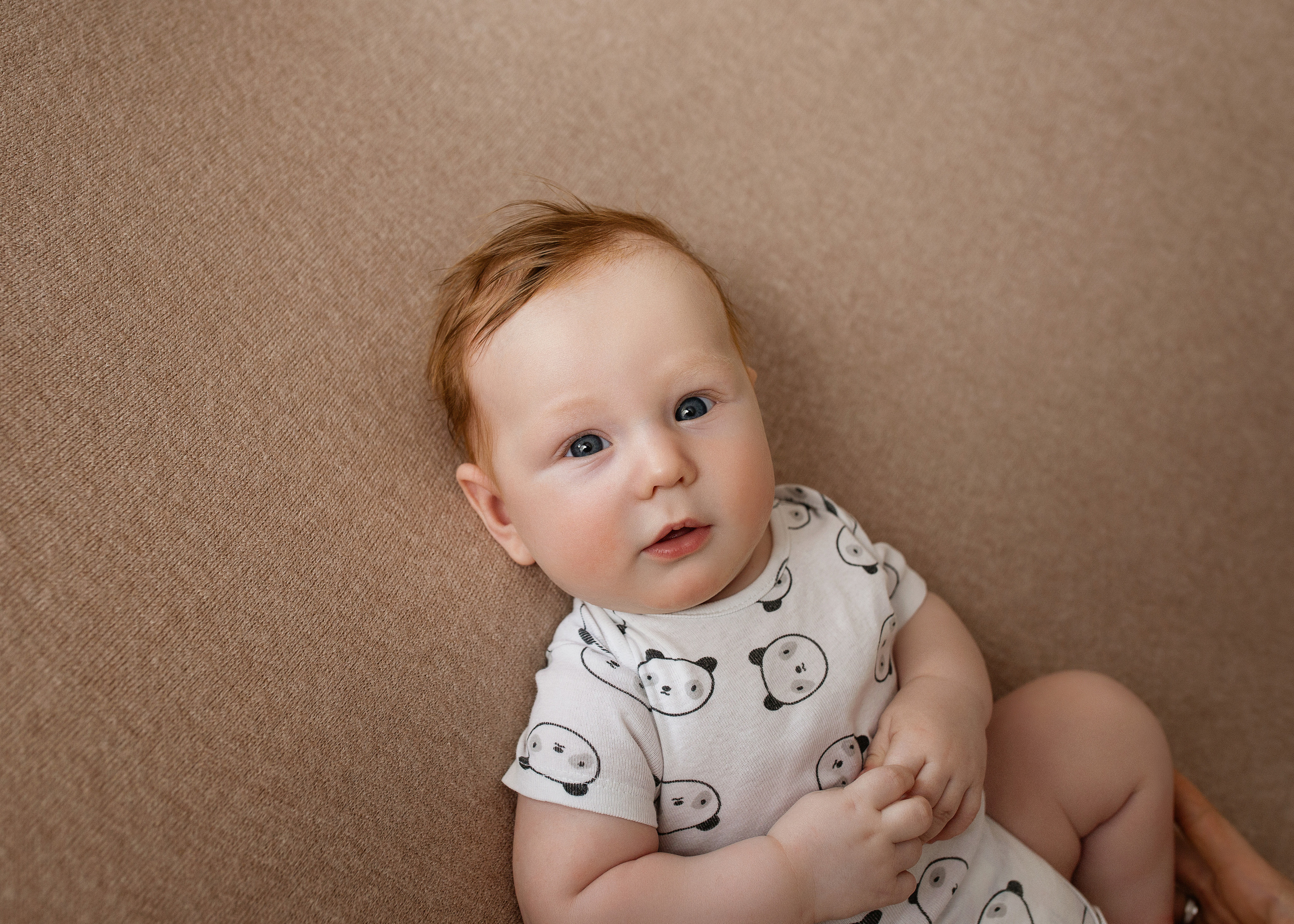 Семейная съёмка на фоне