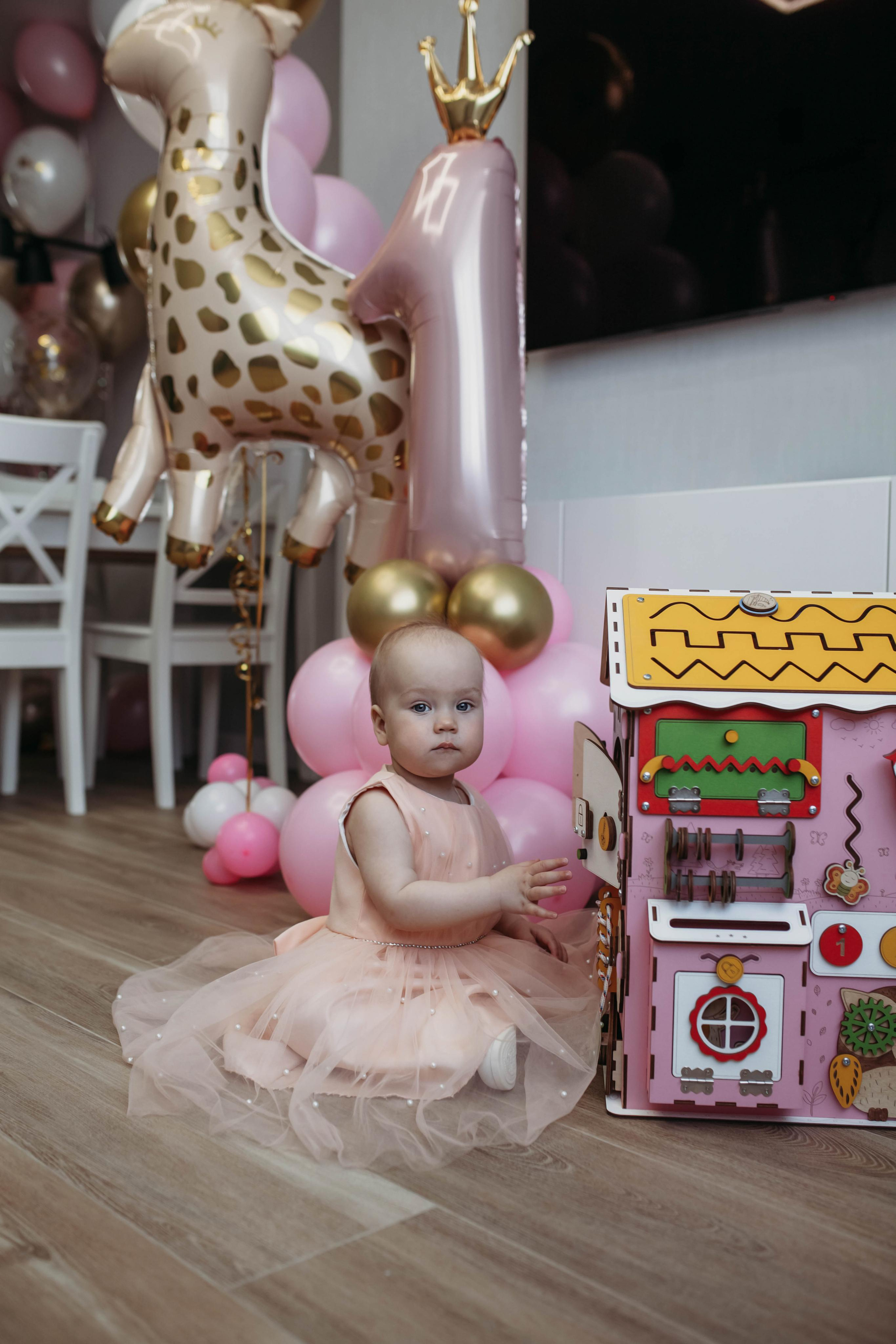 Домашняя съемка дня рождения Ксюши. Семейный и детский фотограф Минск, Беларусь