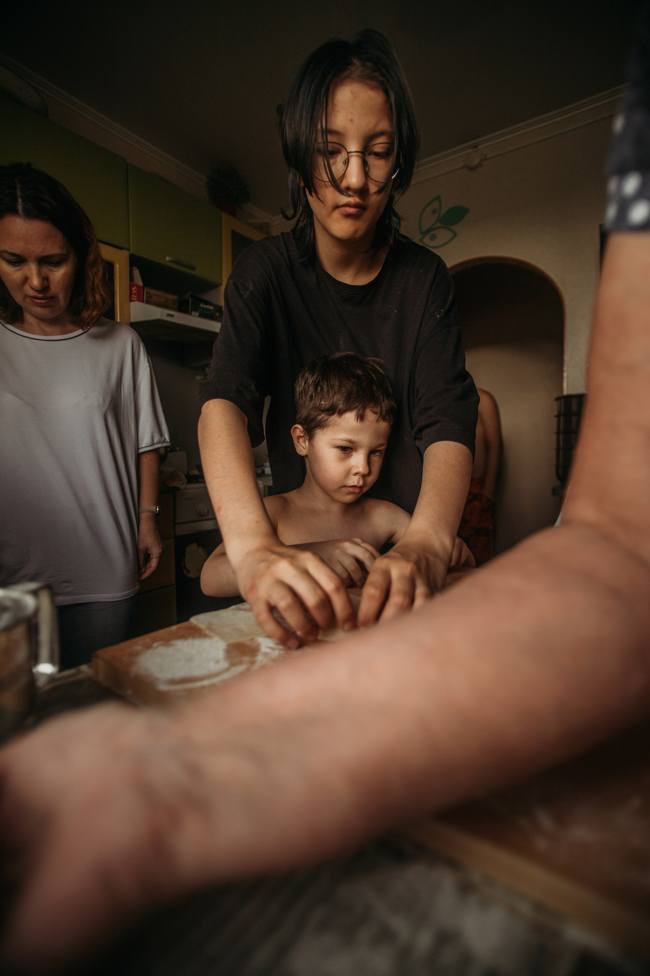 Домашняя фотосессия моей семьи. Венера Гайн. Репортажный фотограф  Тюмень. Обучение фотографии с 0