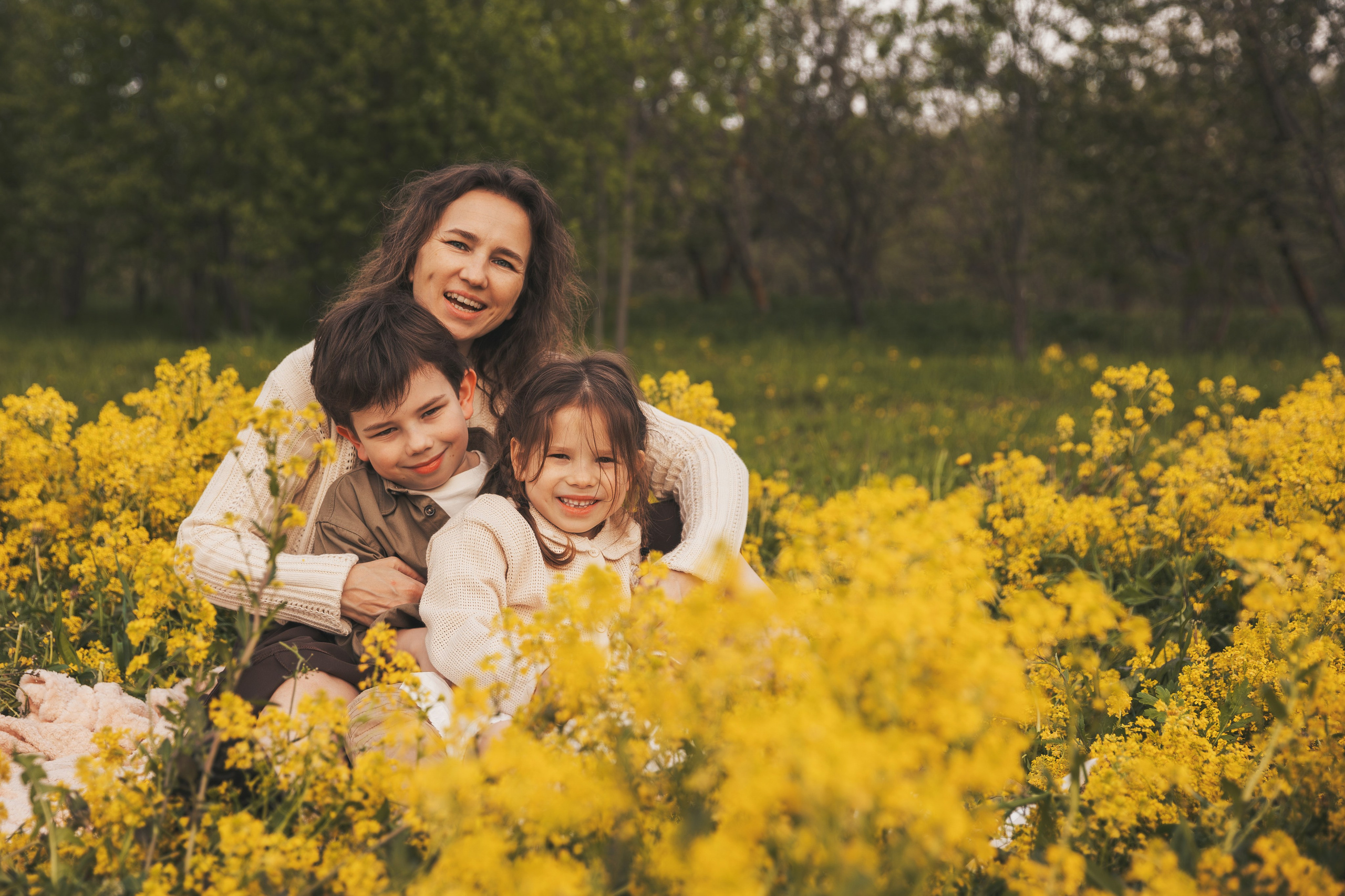 Фотосессия мамы с детьми в парке. Семейный и женский фотограф в Москве Надежда Воробьева