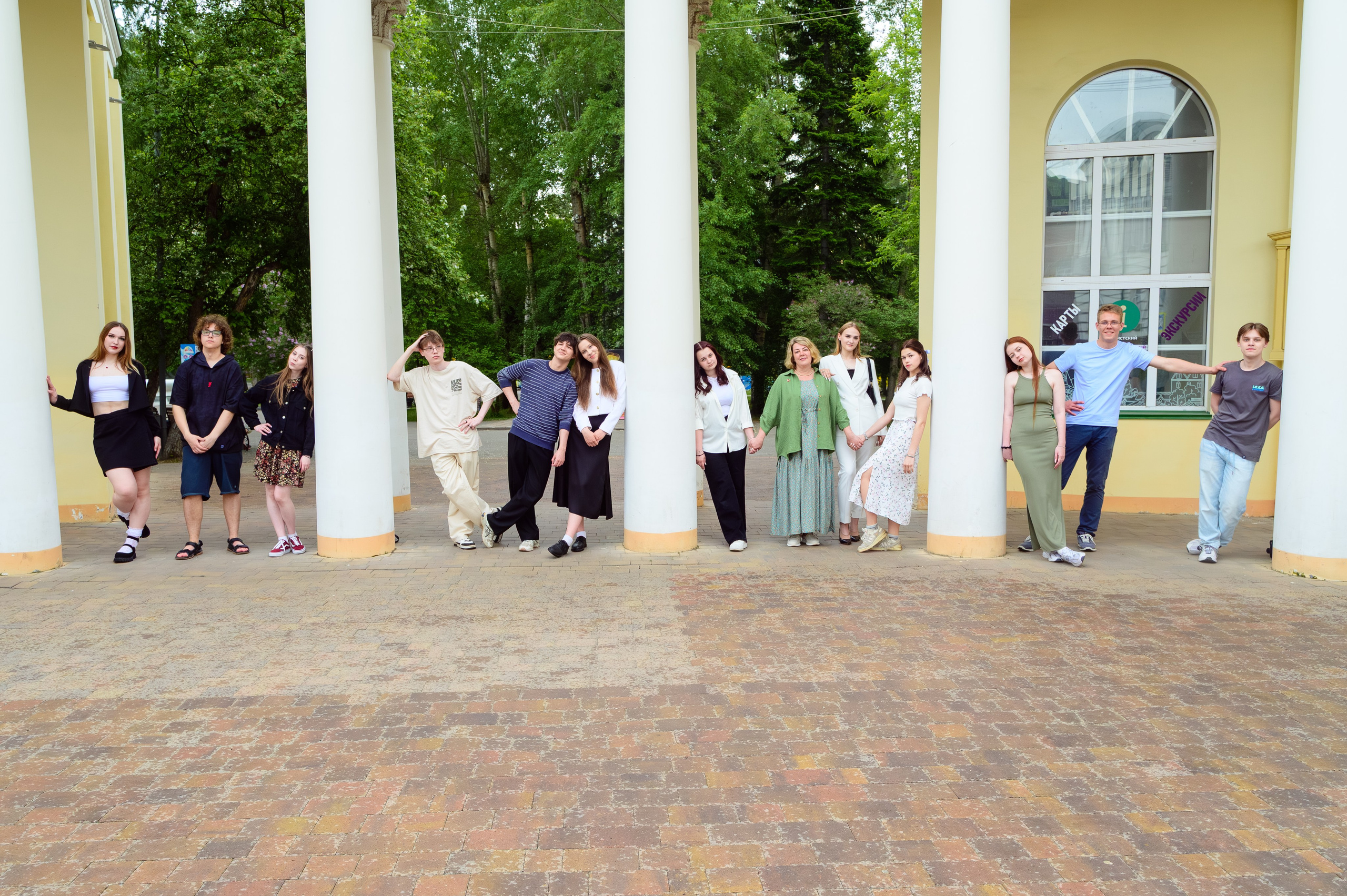 Выпускные альбомы для 9 и 11 классов. Студия выпускных альбомов Ольги Галкиной. Томск