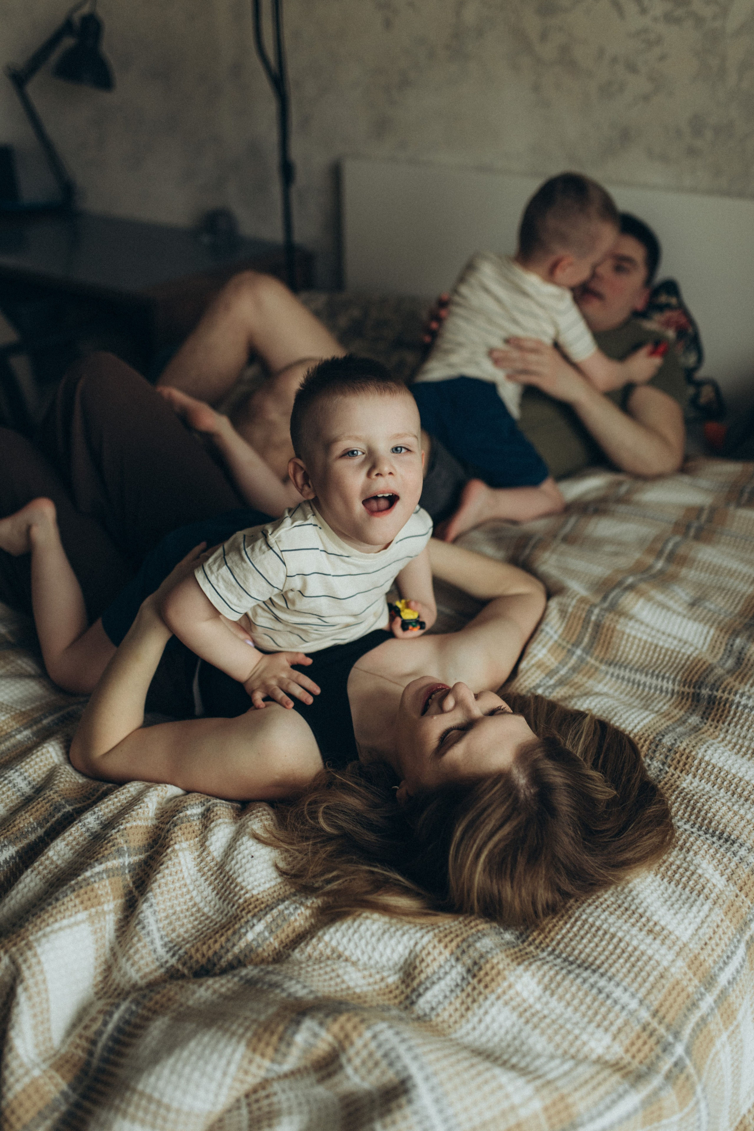 Веселая домашняя съемка. Семейный фотограф в Москве Екатерина Север