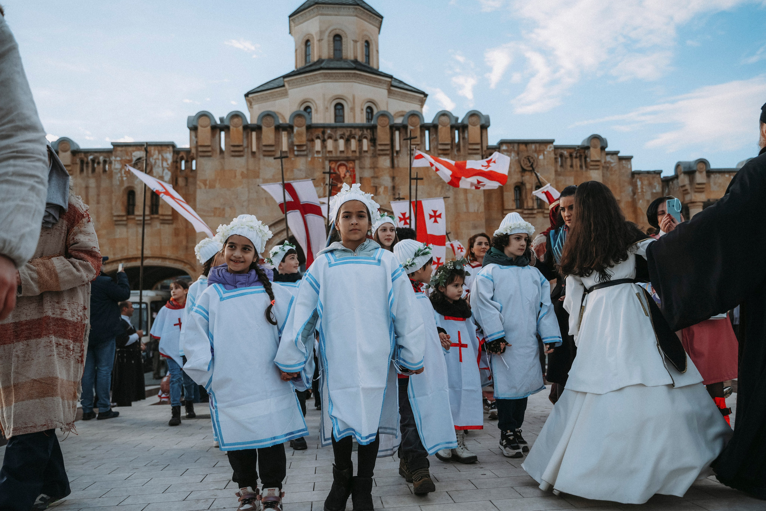 ТБИЛИСИ 2023-2024. Стрит-фотография, полная абсурда, идиотизма и красоты