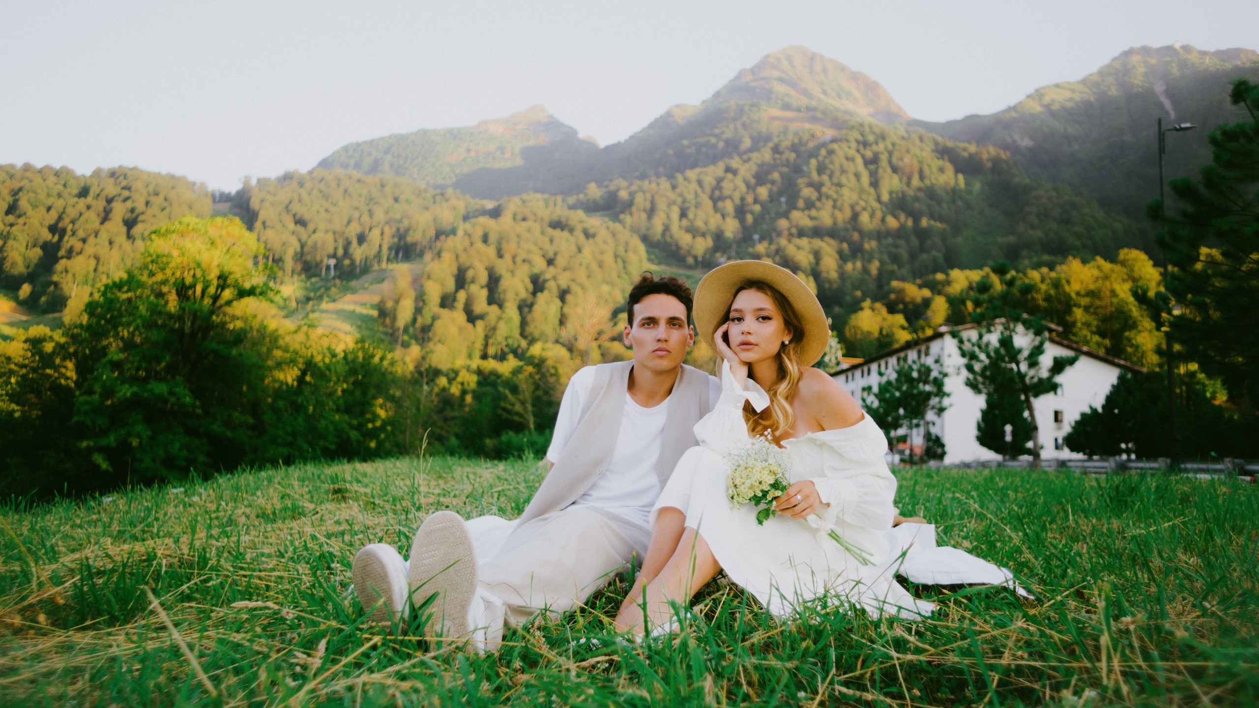 Солнечная прогулка в горах. Главная