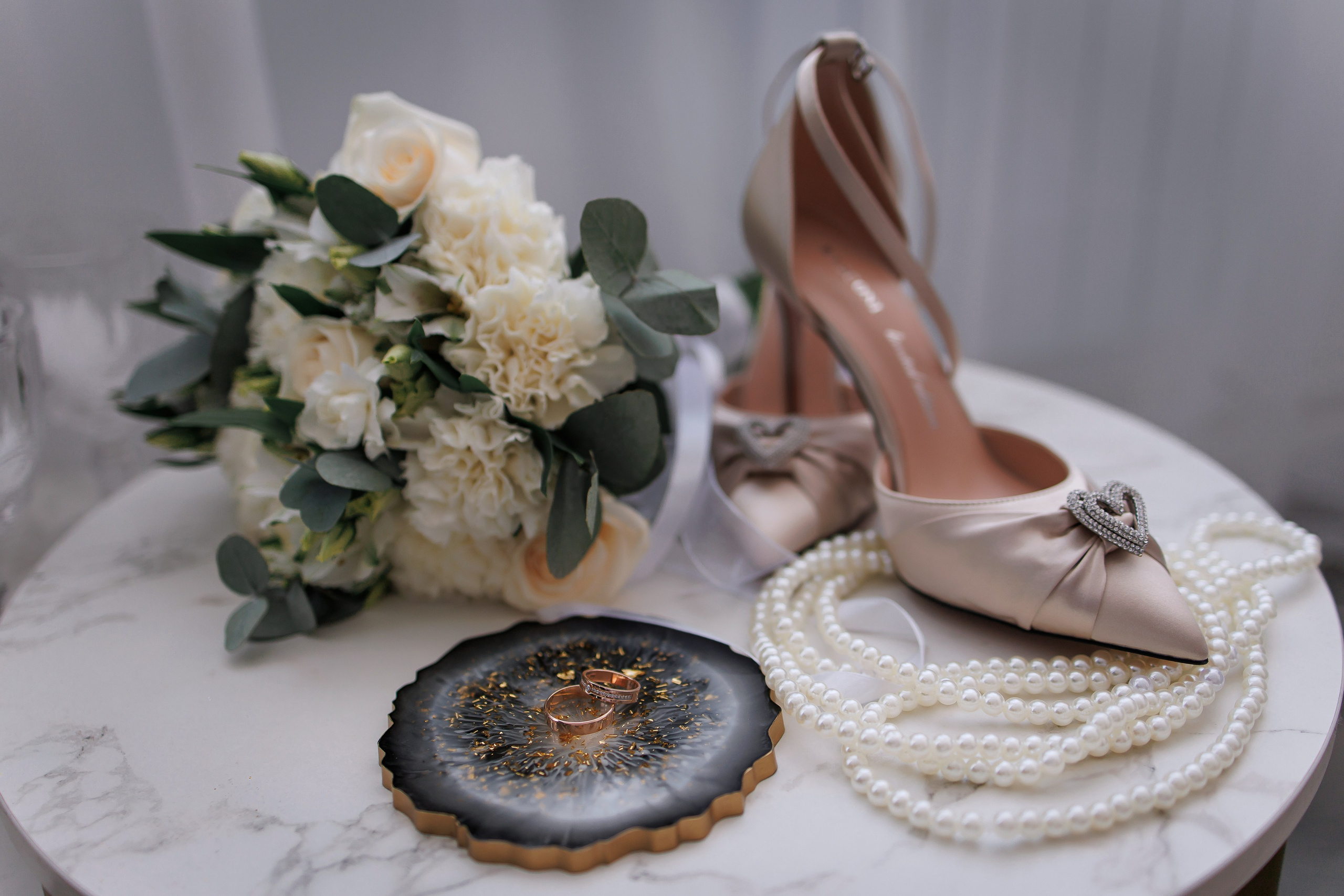 Штатный фотограф. Интерьерная фотостудия Background в Омске