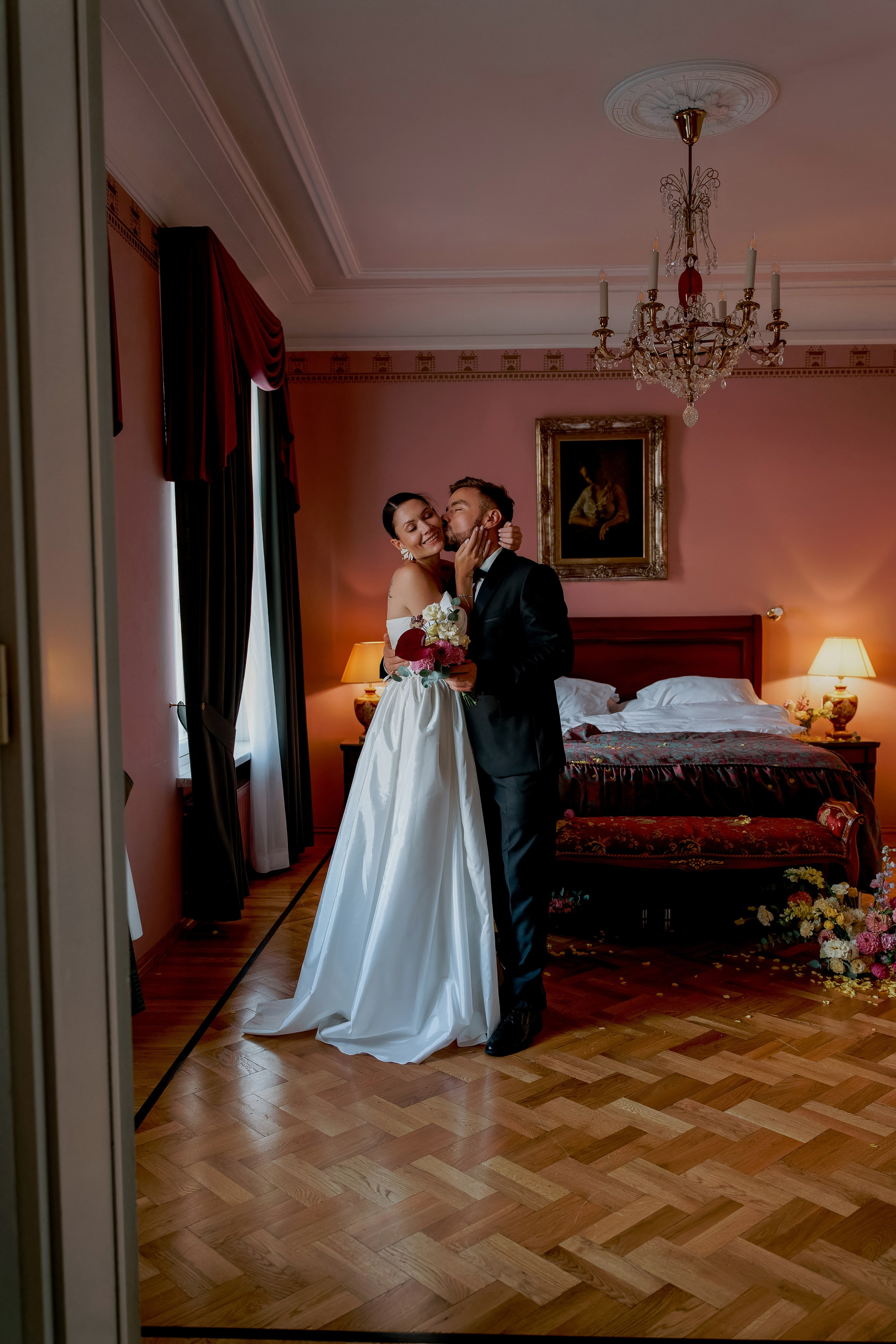 Классическая свадьба в самом центре сердце Москвы в отеле «Националь». Tarasov-stroganova.ru