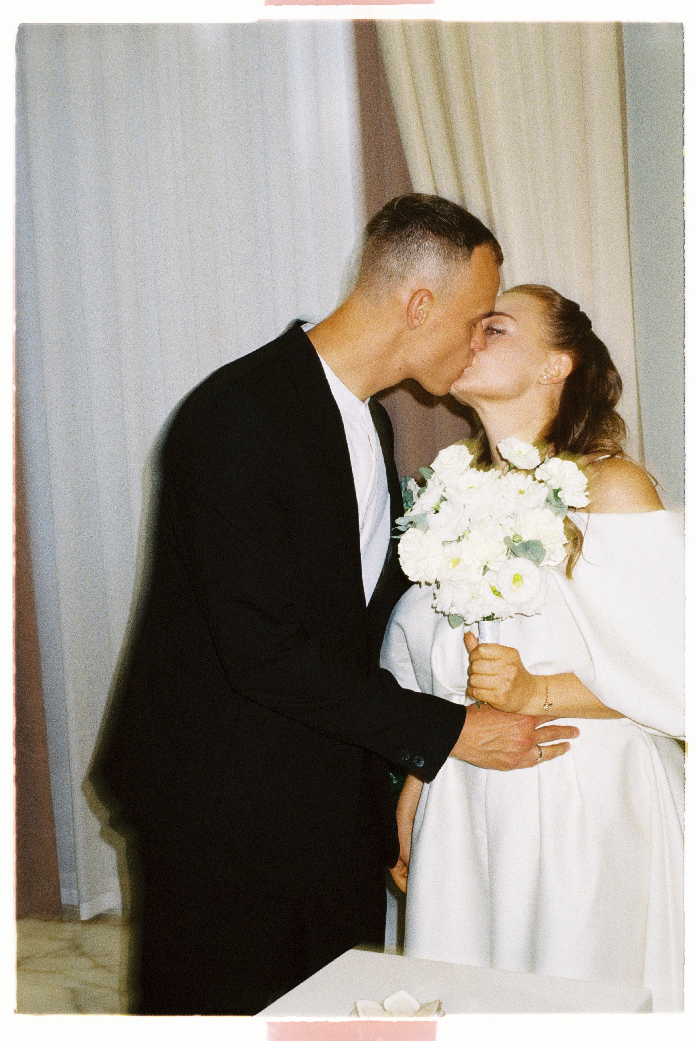 На плёнку (Юля и Саша). Фотограф в Москве — Евгения Прокопенко