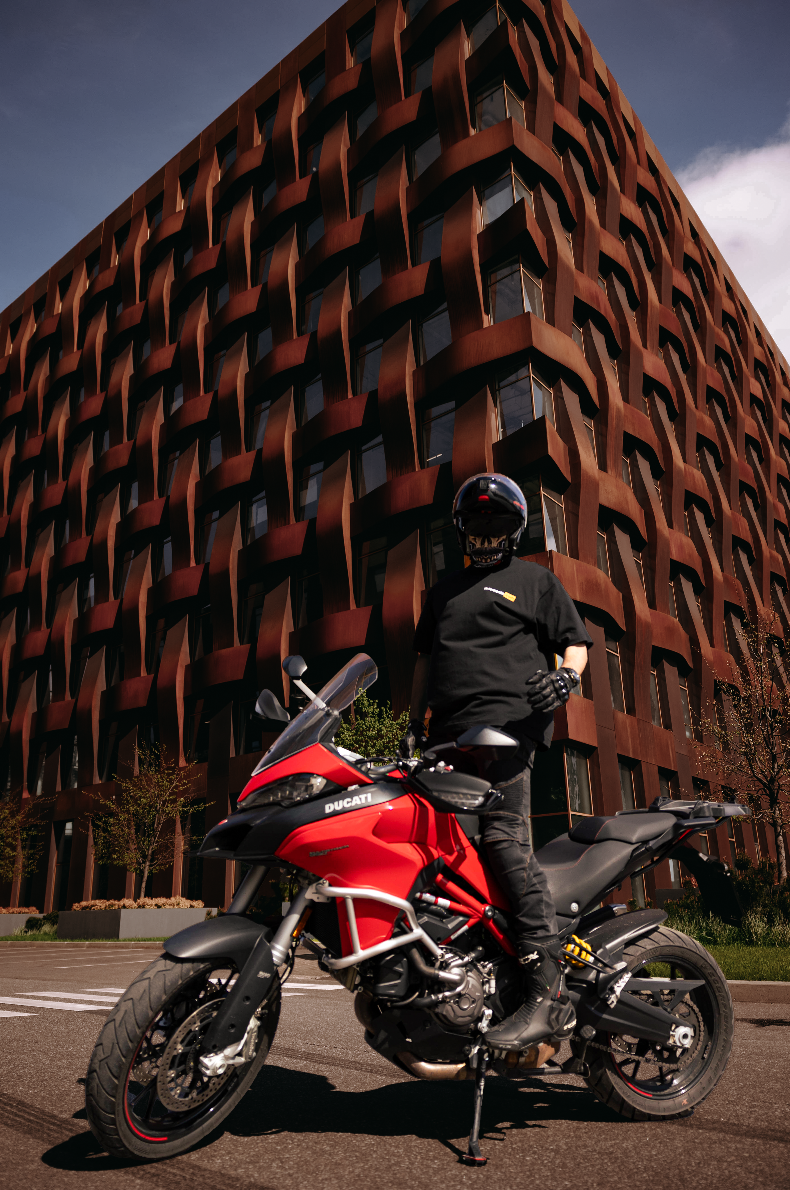 МОТО. Женский и свадебный фотограф в Санкт-Петербурге Элизабет Ланцова. Будуарные съемки, свадебные съемки, лавстори, контент-съемка