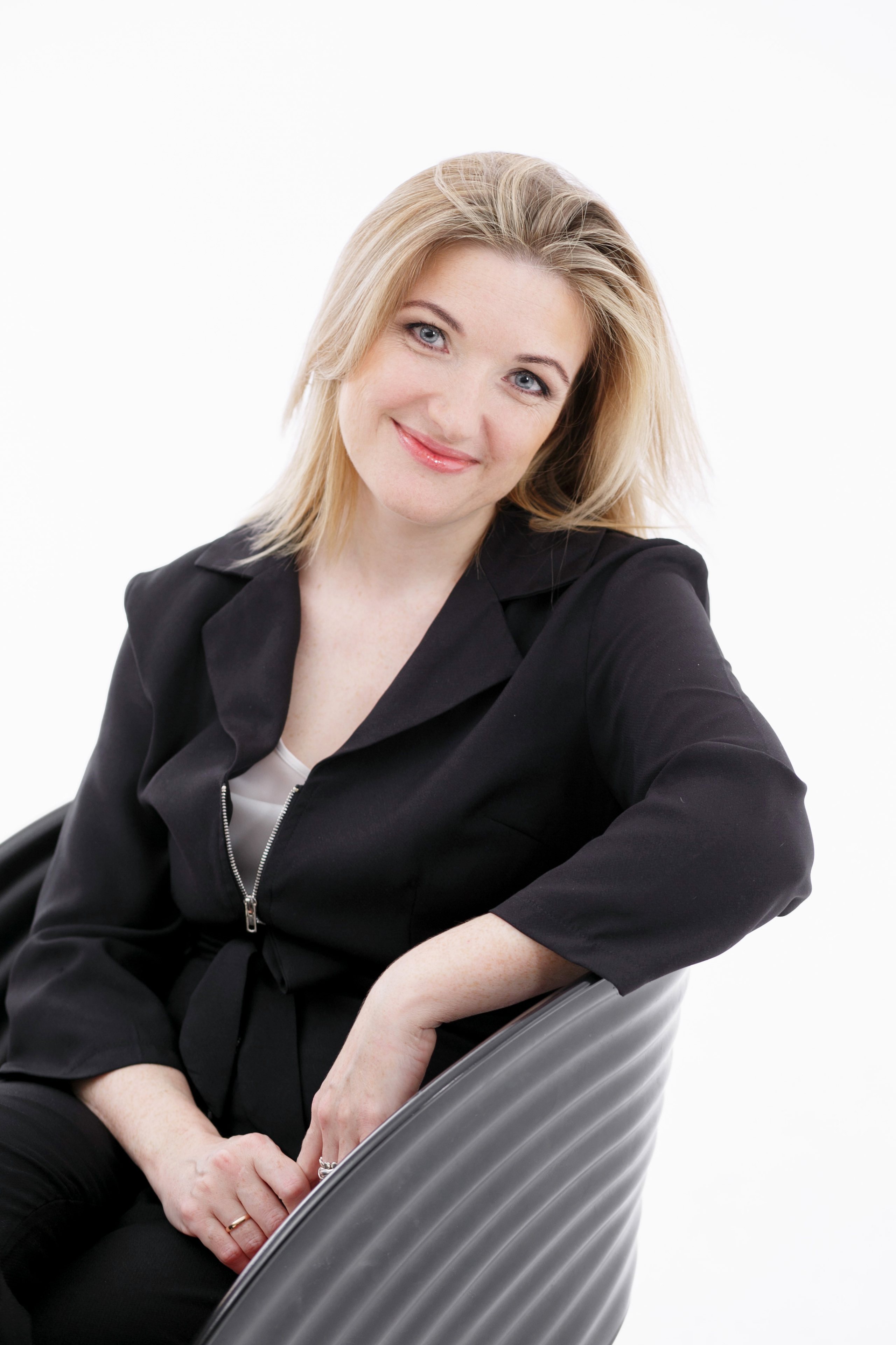 Деловой портрет. Представительская фотография. Портрет деловой женщины. Портрет.