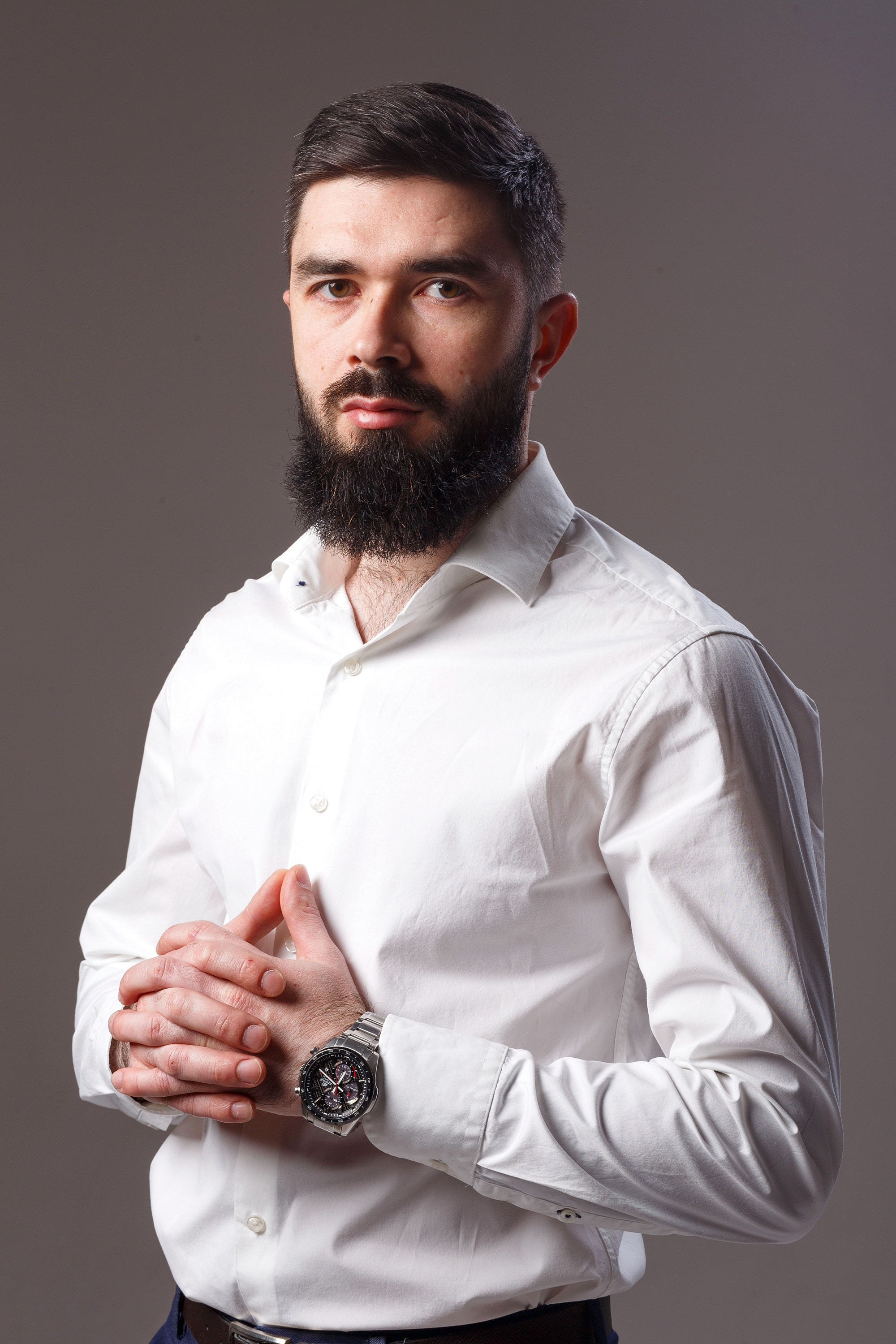 Мужской портрет в студии. Фотограф Яков Поспехов