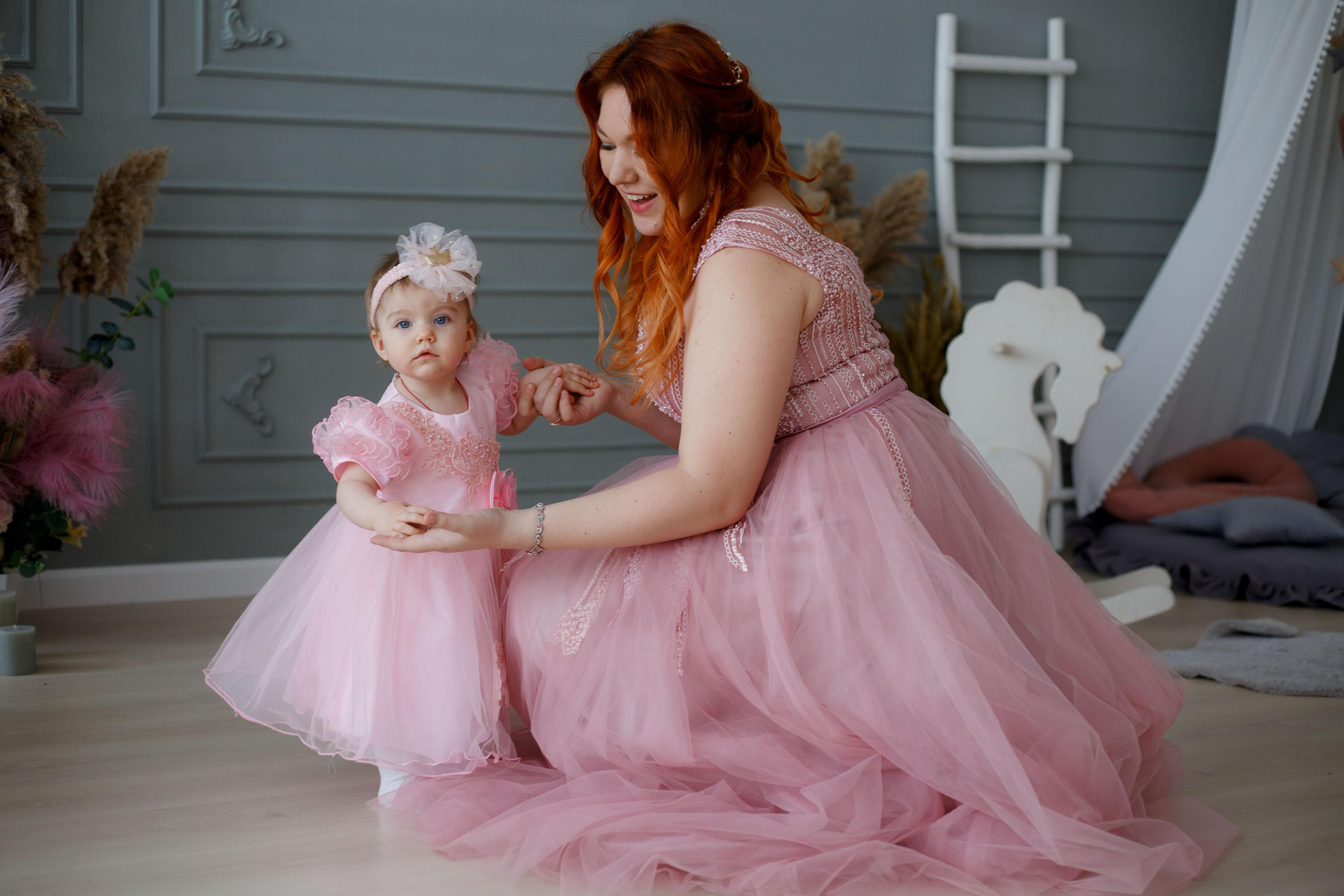 Анастасия —фотосессия в студии. Фотограф Яков Поспехов