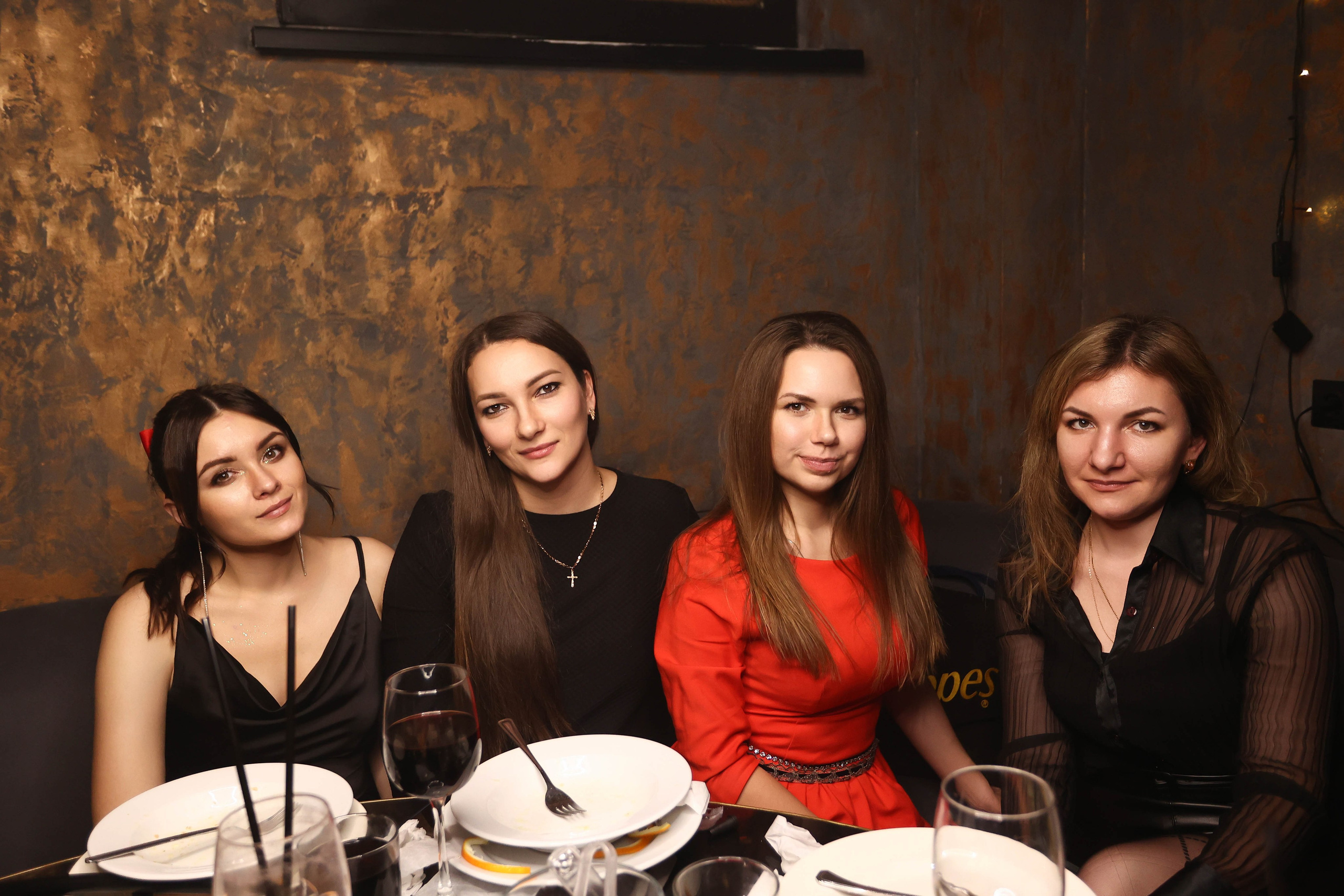 22/12/23 Новогоднее караоке в Мята Спортивная. Мята Спортивная — Кальянная, караоке, бар в Минске