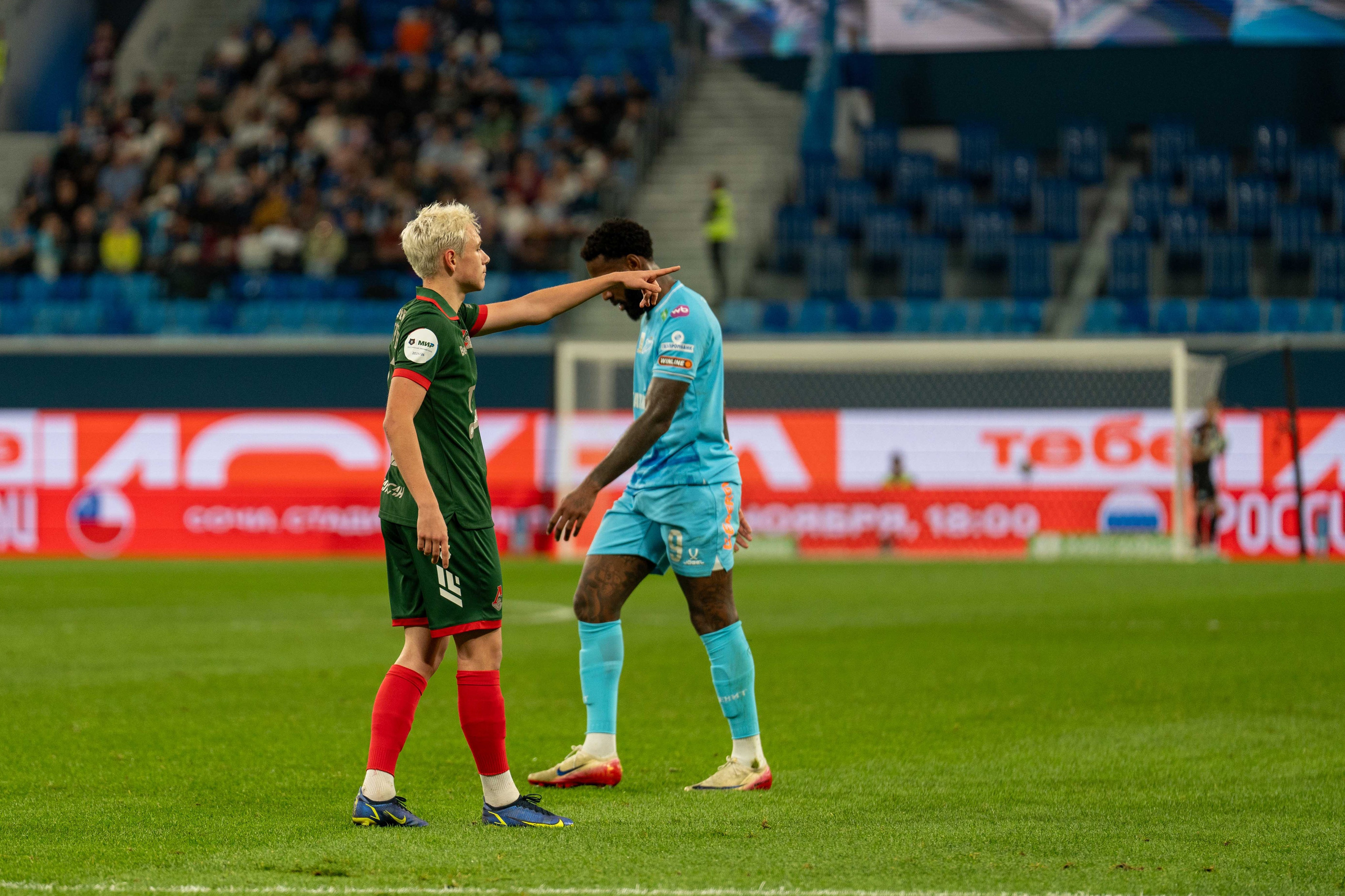 Зенит — Локомотив: фотогалерея 14-го тура РПЛ на Газпром Арене | Антон Гауф. Спортивный фотограф в Санкт-Петербурге | Антон Гауф