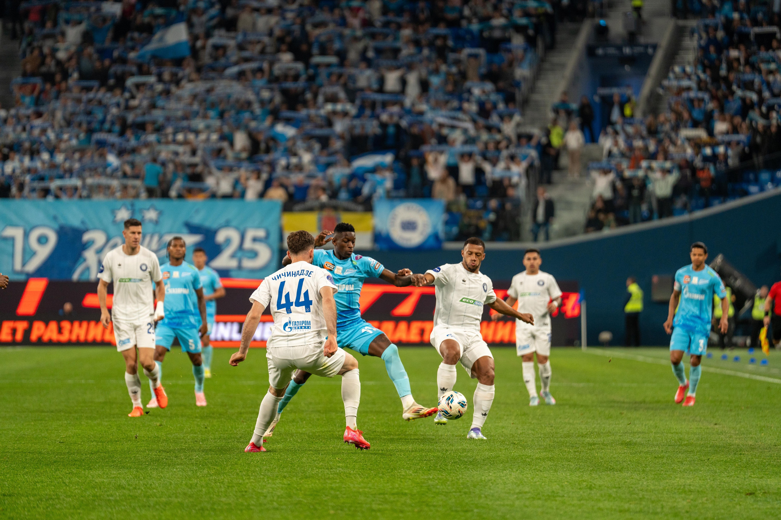 Репортажная спортивная съёмка матча Зенит — Оренбург на Газпром Арене