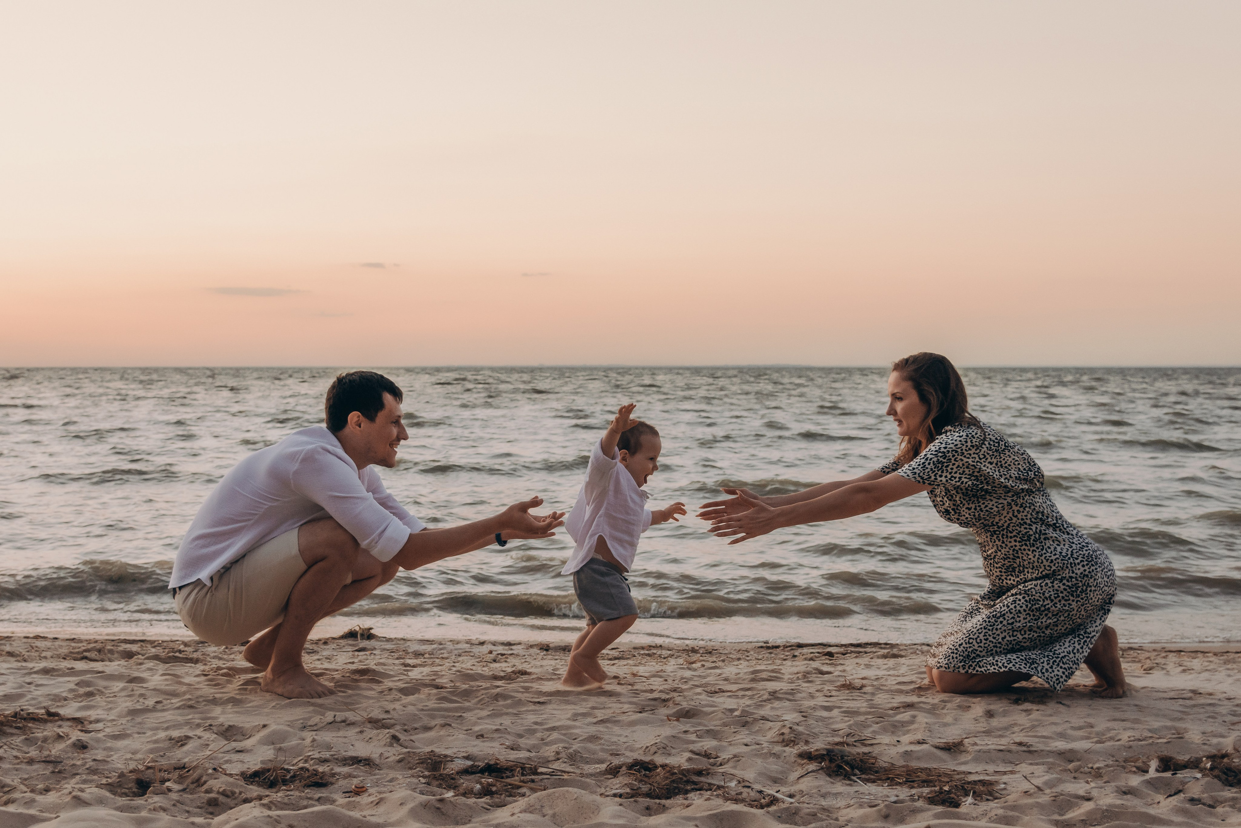 Фотосессия прогулки у моря. Семейный и детский фотограф Кущ Наташа