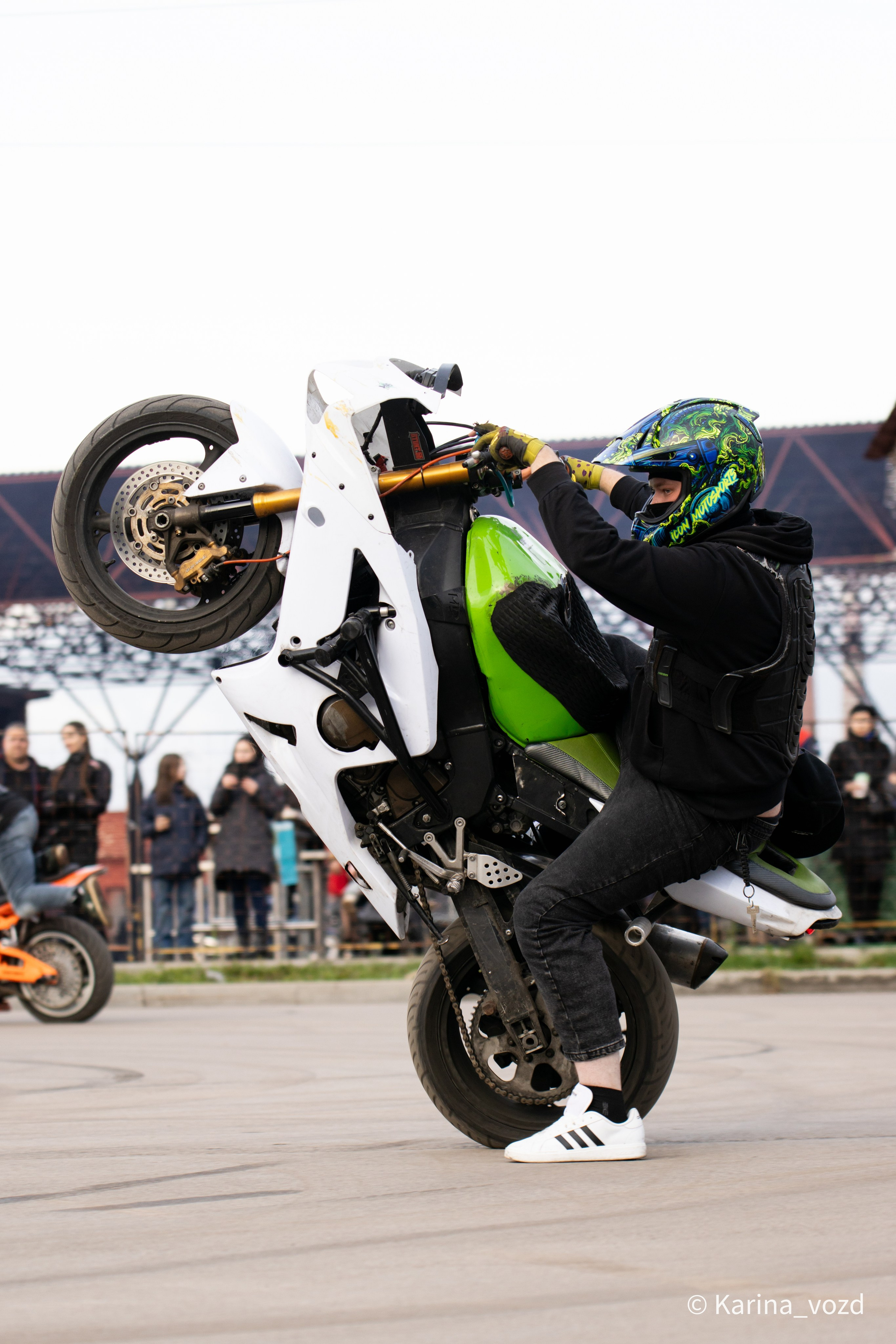 Выступление команды МОТО ШОУ SMT (Стантрайдинг, мотошоу). Репортажный фотограф в Москве и Зеленограде Karina-vozd