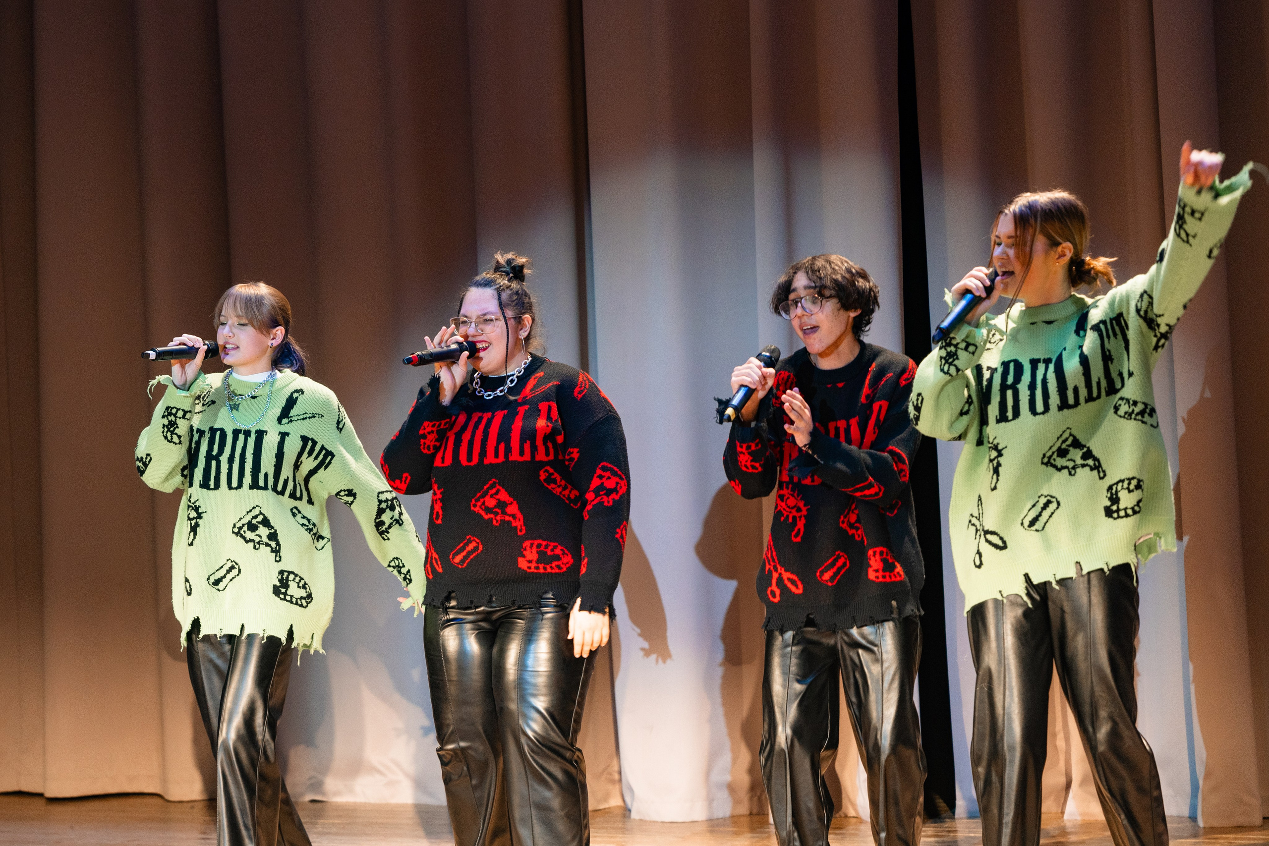 Концерт ДК Буривестник. Фотограф Никита Комаров