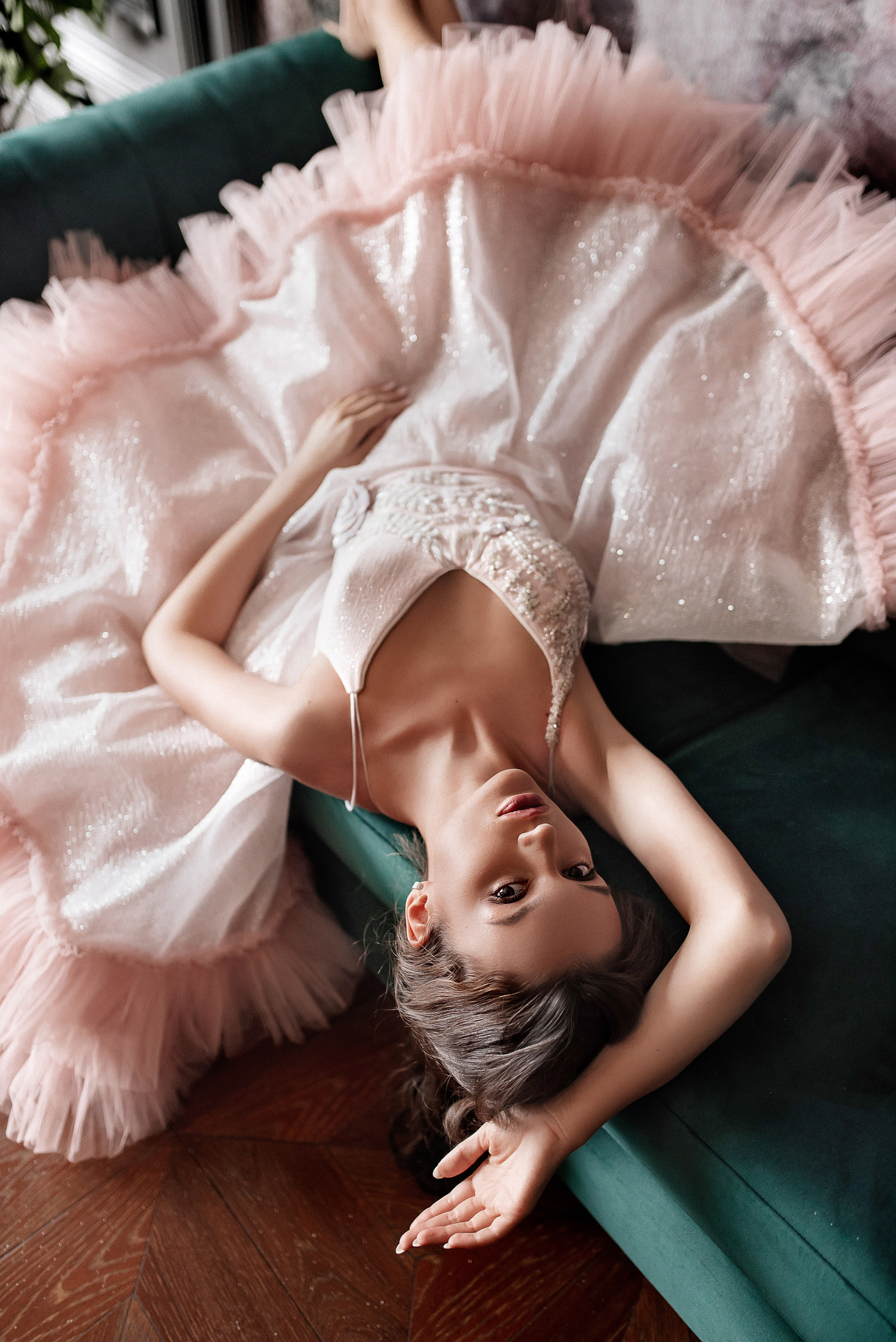 Модельная съемка в интерьере для маркетплейсов. ТМ Продакшн — Съемка для маркетплейсов в Москве