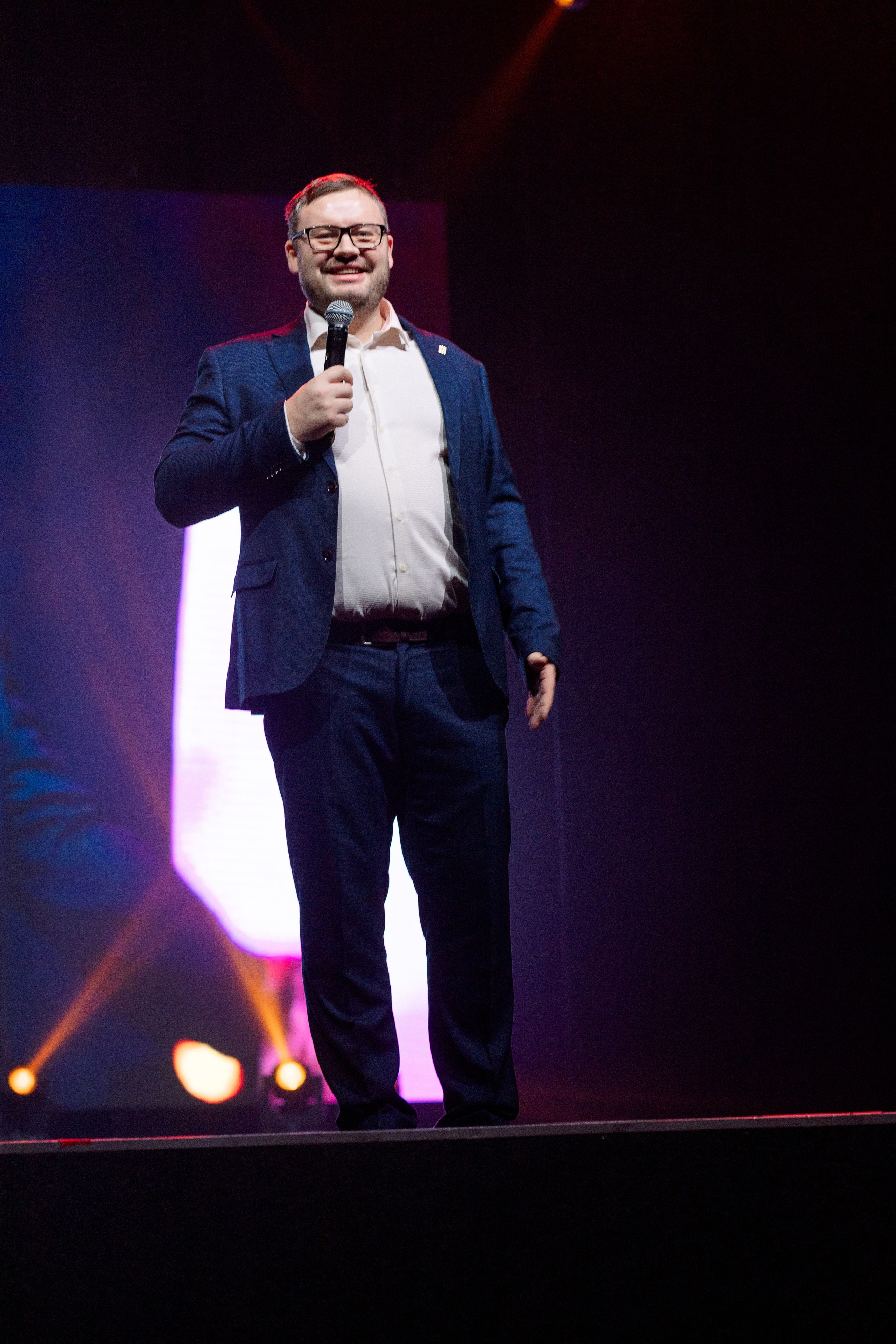 РЕПОРТАЖ: НОВЫЙ ГОД В ДК МЕТАЛЛУРГ. Профессиональный фотограф в Ижевске Леша Петров