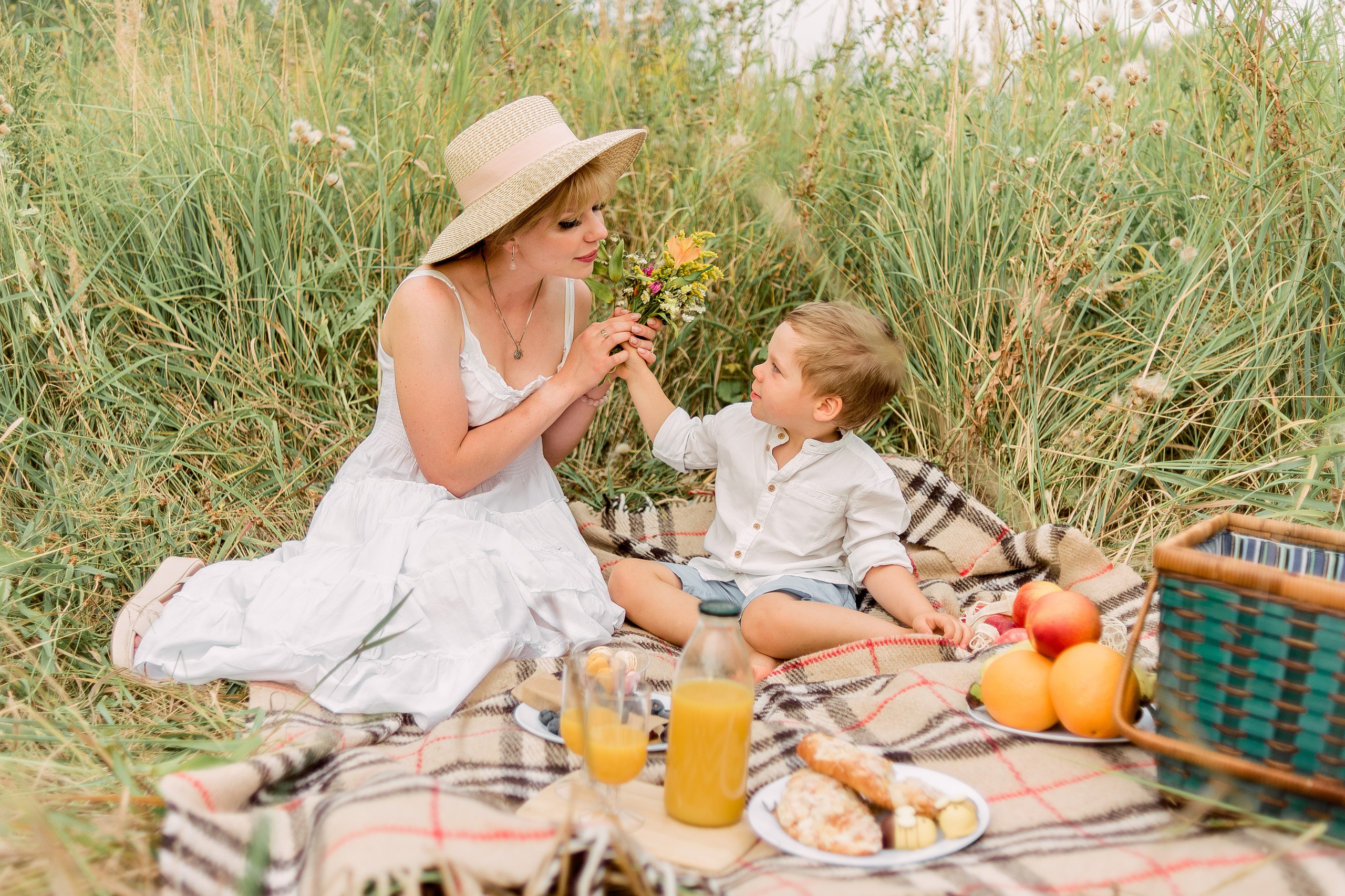 В поле. Фотограф Юлия Попова