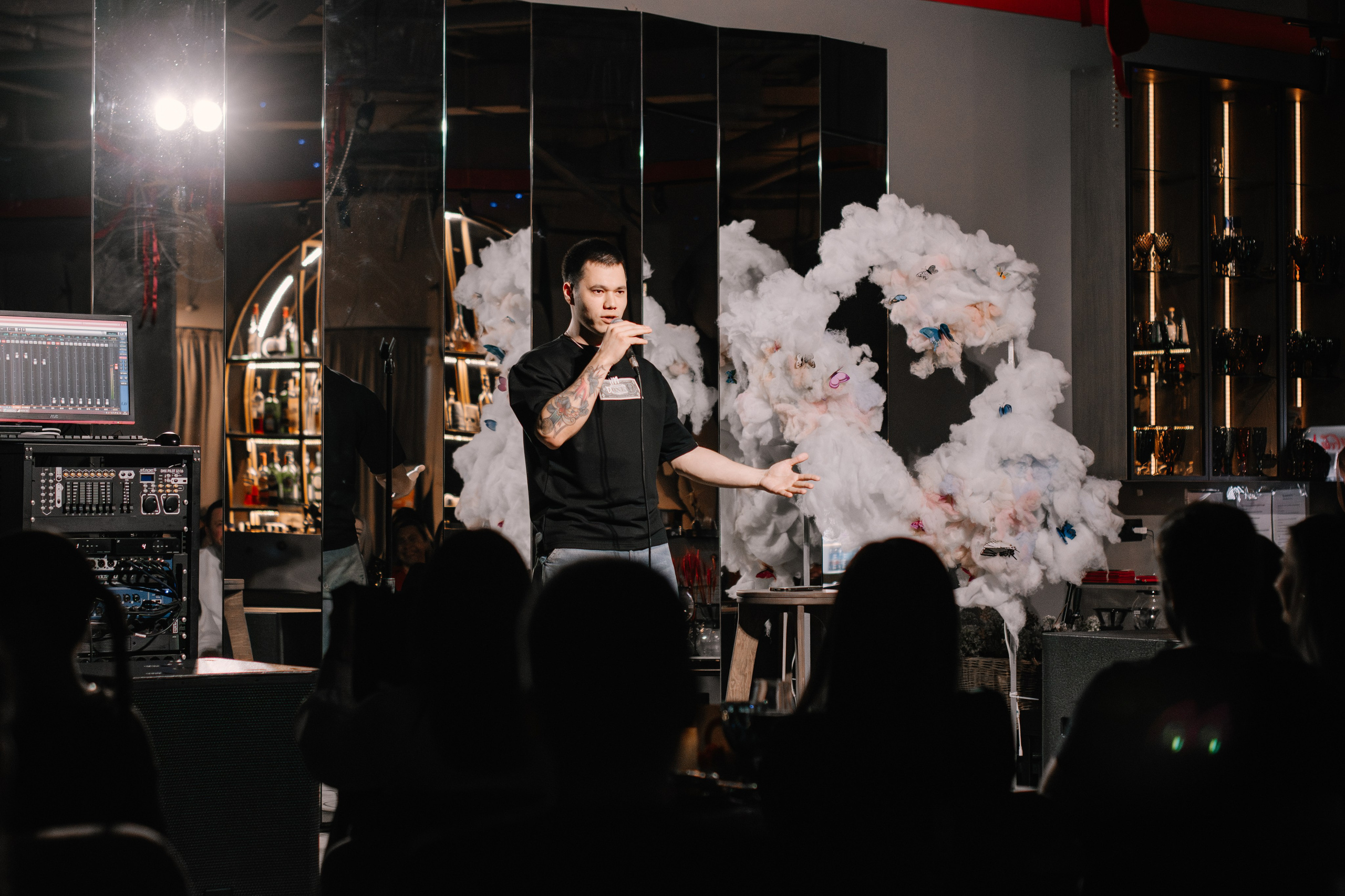 StandUp с Наташей Красновой. 1 апреля в Sketch. Фотограф в Челябинске Любовь Денисенко
