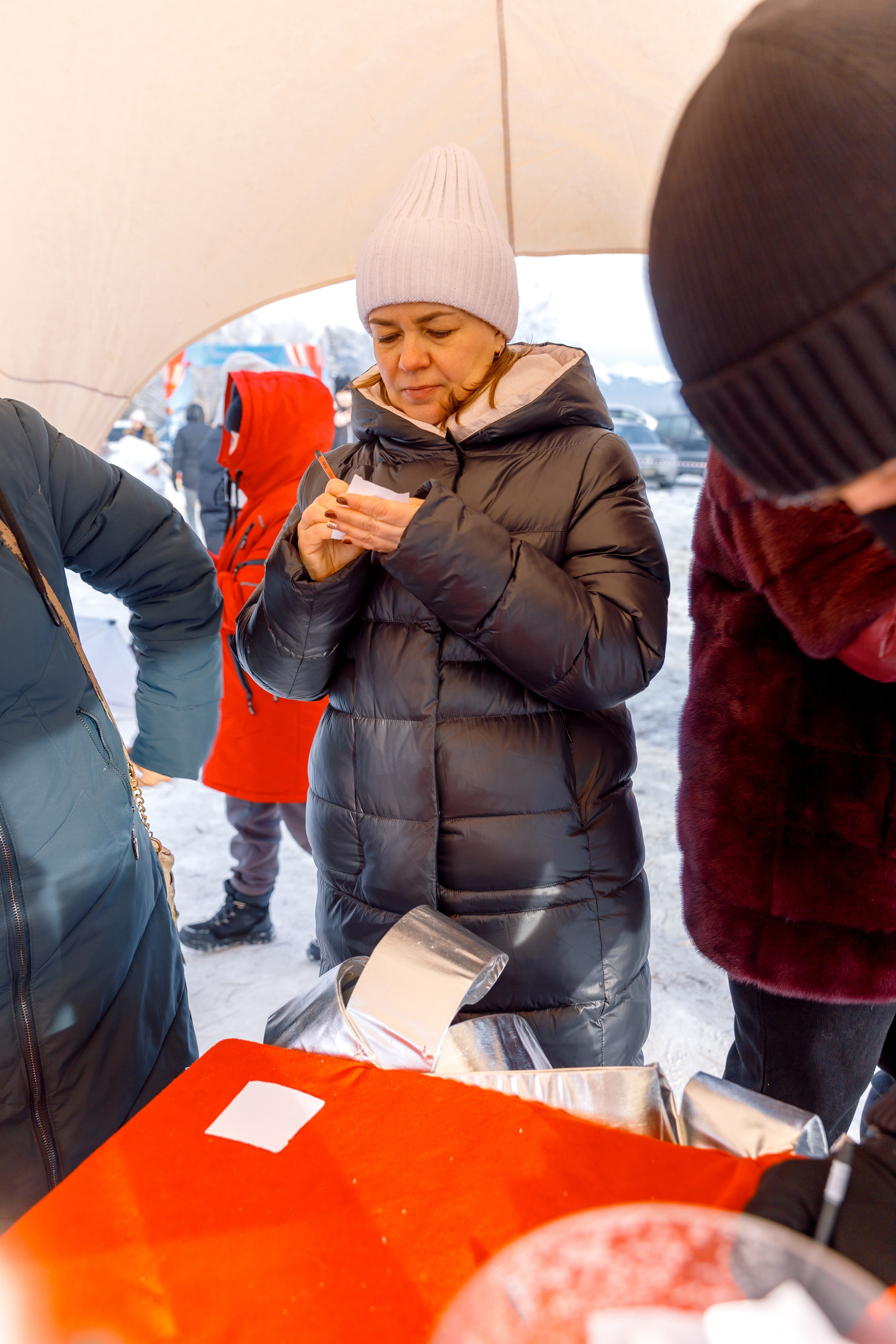 ЯБЛОКИ НА СНЕГУ. Свадебный фотограф Иркутск, репортажный фотограф Иркутск