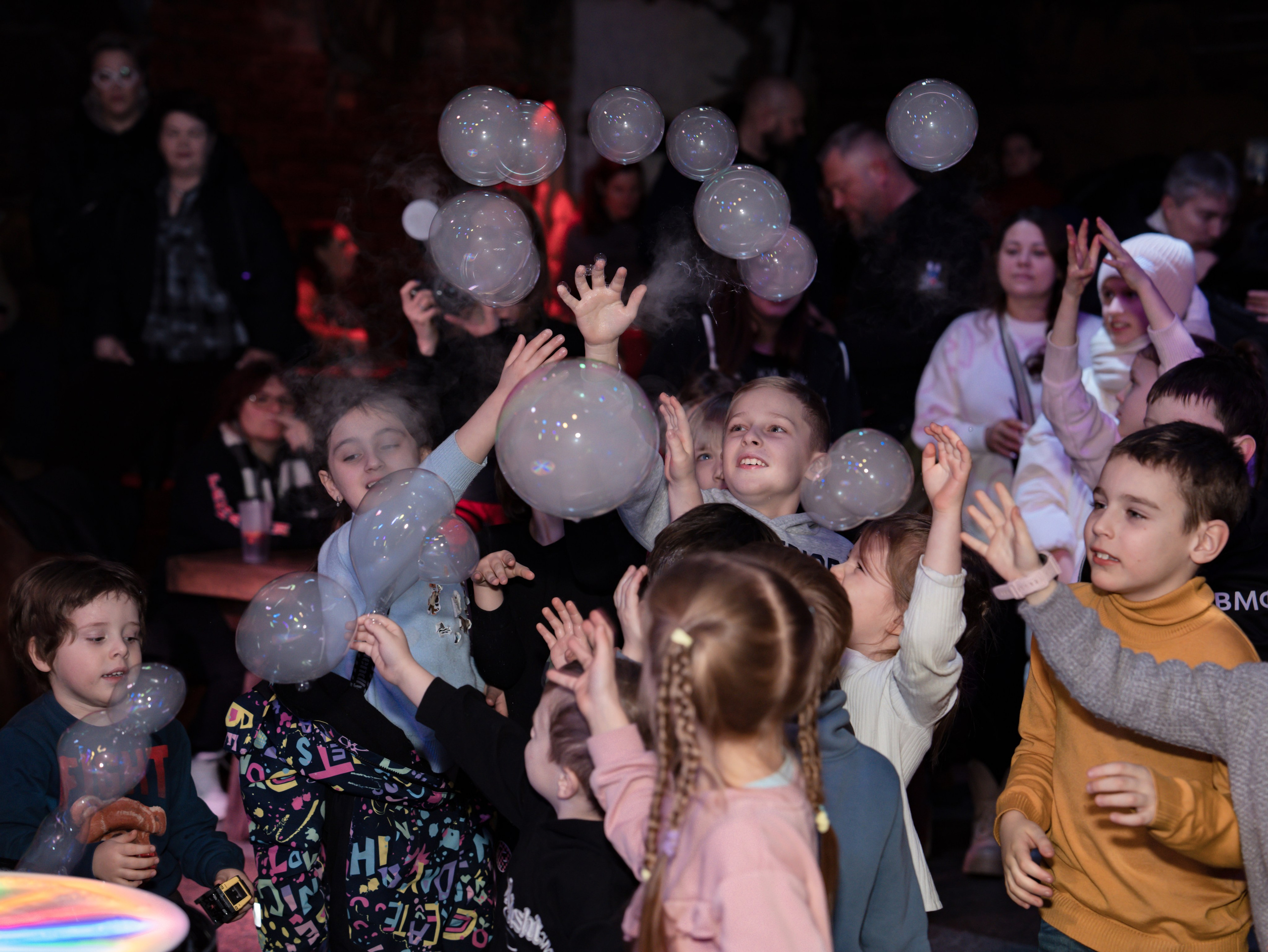 Новогодняя сказка в Байк Центре «Ночные Волки». Крамер Юлиана детский и семейный фотограф