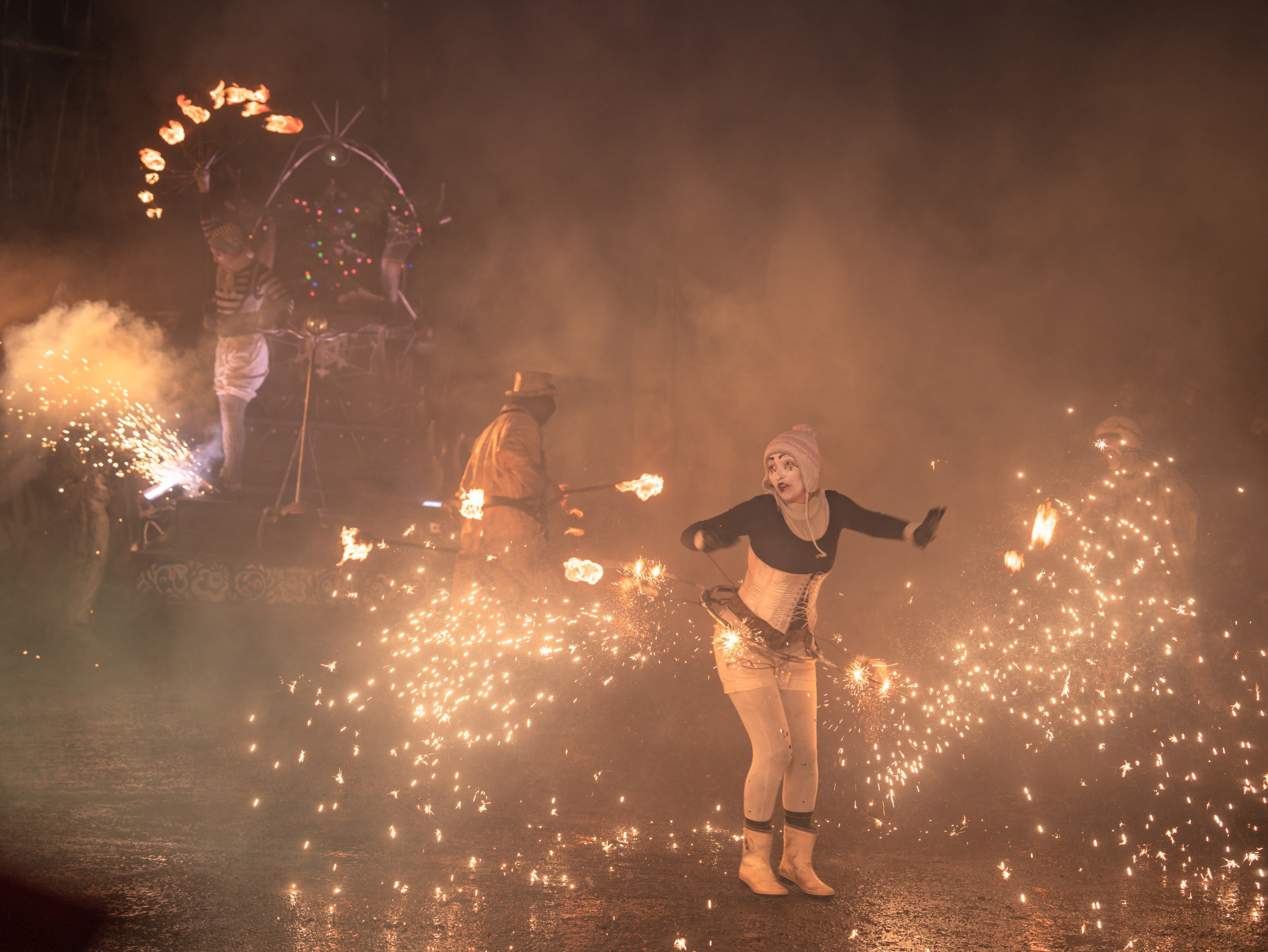 Новогодняя сказка в Байк Центре «Ночные Волки». Крамер Юлиана детский и семейный фотограф