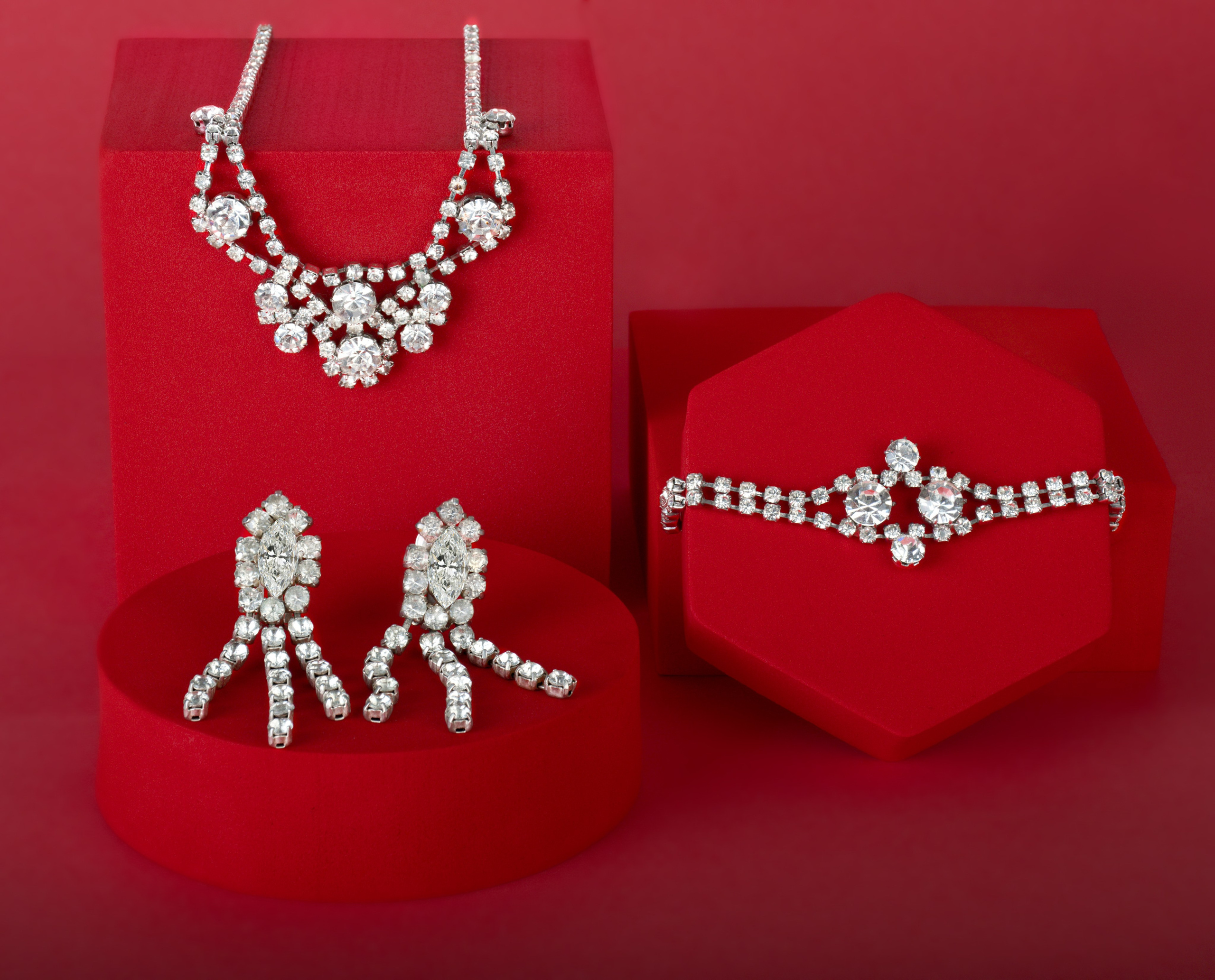 Имиджевая, концептуальная предметная фотосъёмки. Предметный, рекламный, ювелирный фотограф в Москве