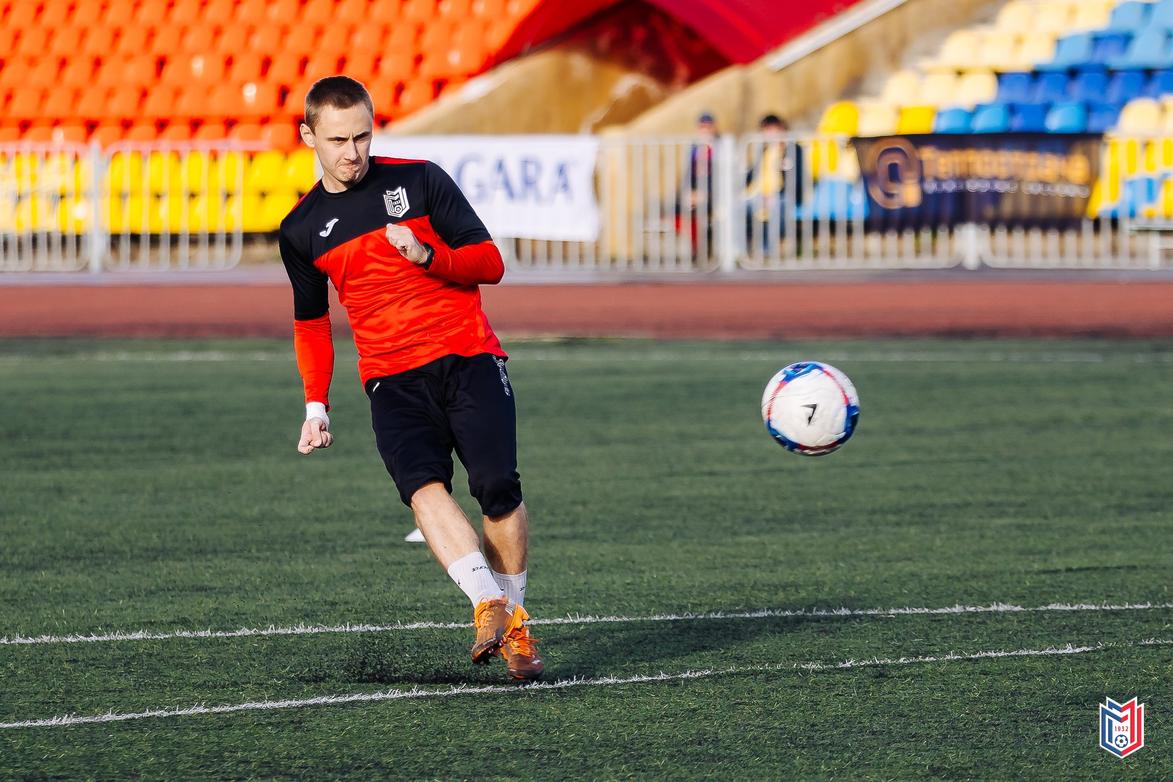 ФК «Металлург-Магнитогорск» — «СибГУФК Иртыш-2» // 21.09.24. Денис Прохоров Фотограф в г. Магнитогорск