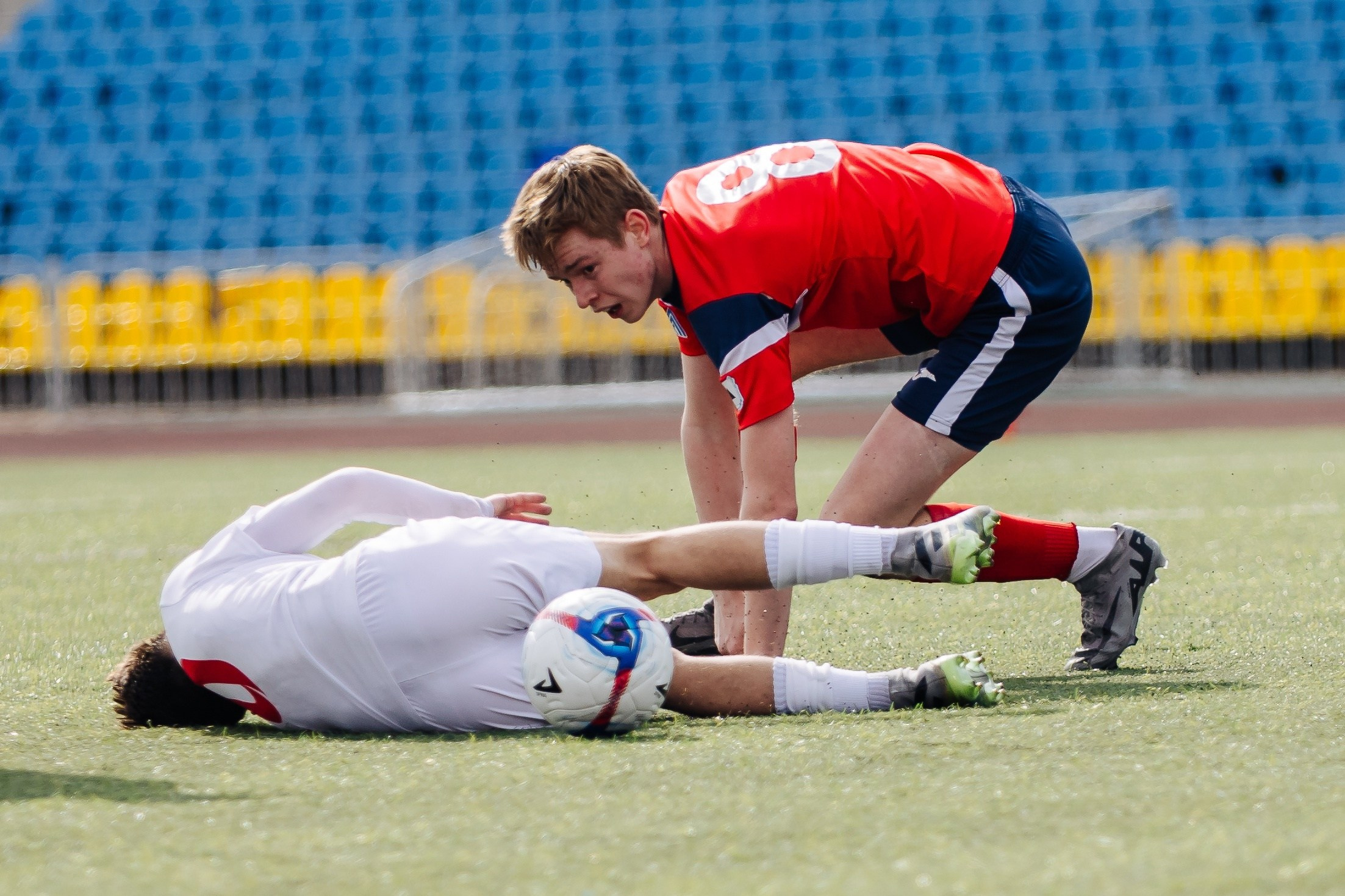 ФК «Металлург-Магнитогорск» vs ФК «ОСШ-Челябинск-М» // 05.04.25. Денис Прохоров Фотограф в г. Магнитогорск