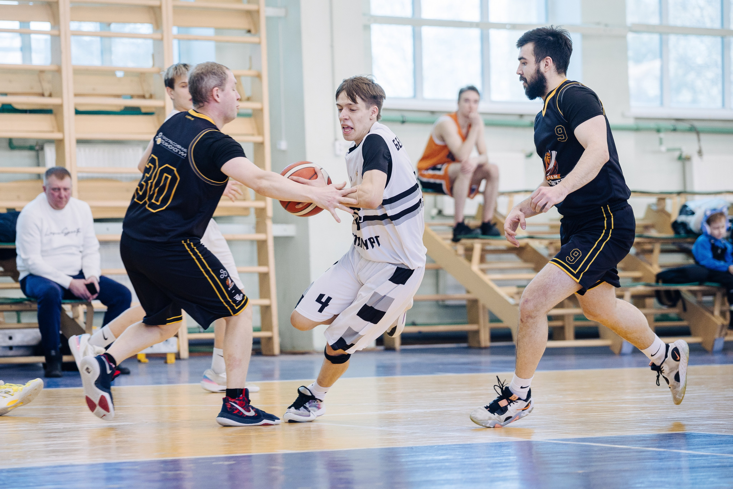 Любительский Чемпионат Магнитогорска по баскетболу // 09.02.25. Денис Прохоров Фотограф в г. Магнитогорск