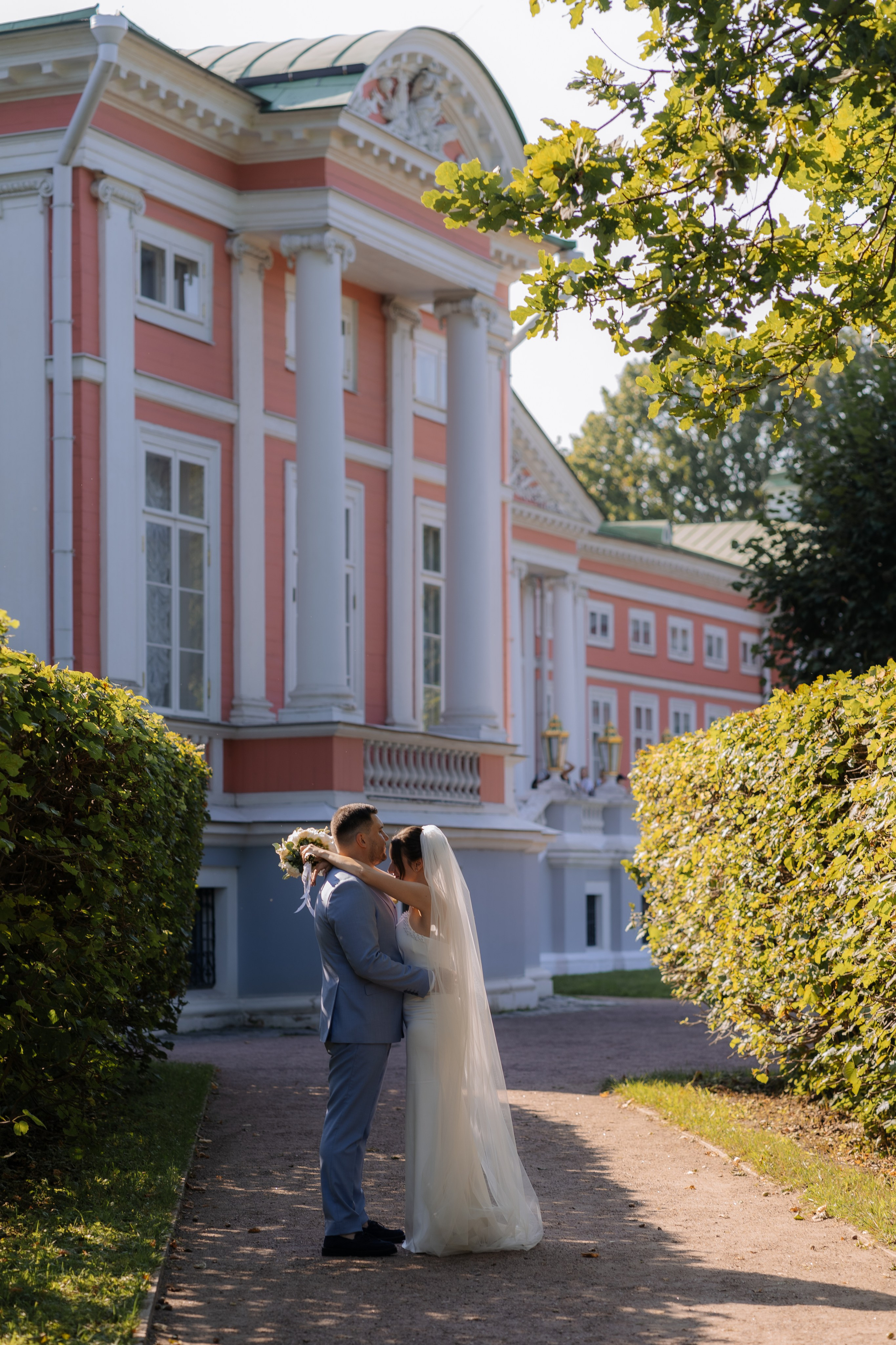 Свадебная фотосессия в Москве, парк Кусково. Свадебный фотограф в Москве Анна Полушина