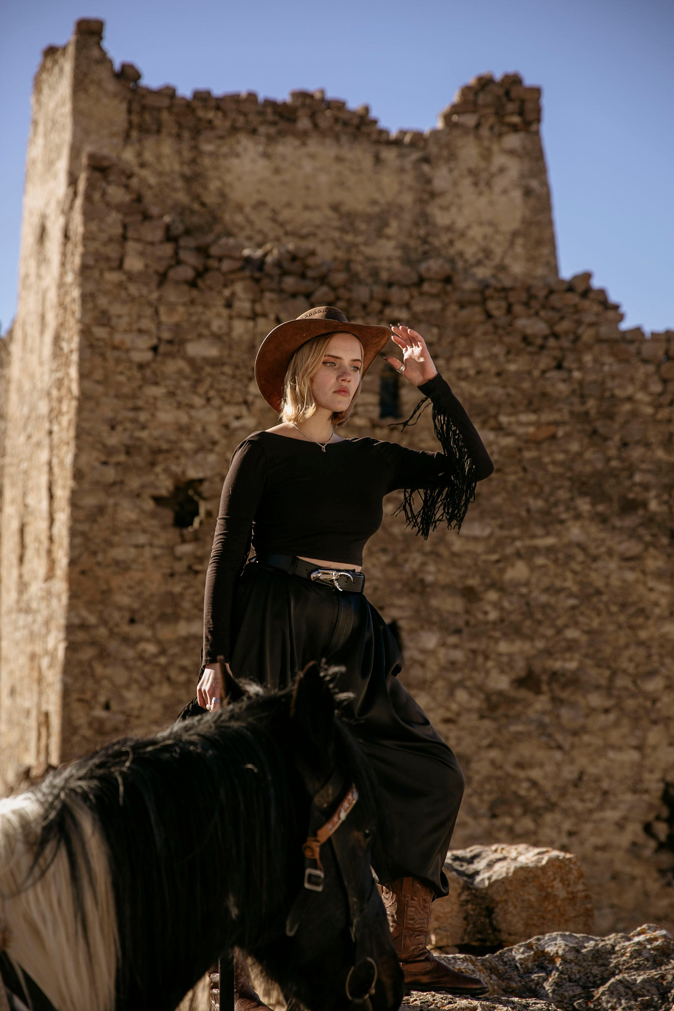 Дигория, Северная Осетия, фотосессия с лошадью, фотосессия в горах, Кавказ, фотосессия весной