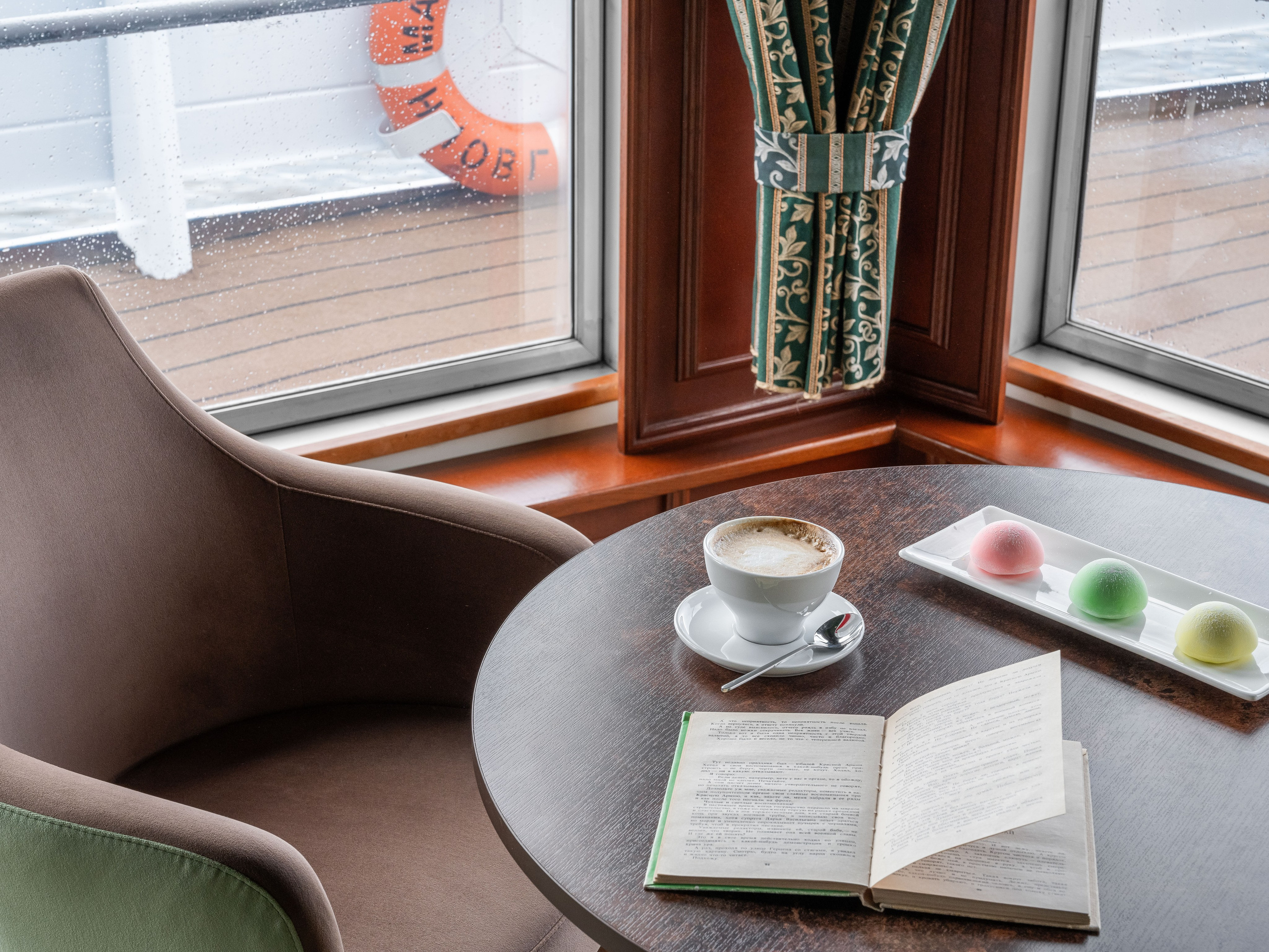 Инфофлот. Вячеслав Лазарев фотографирую интерьеры