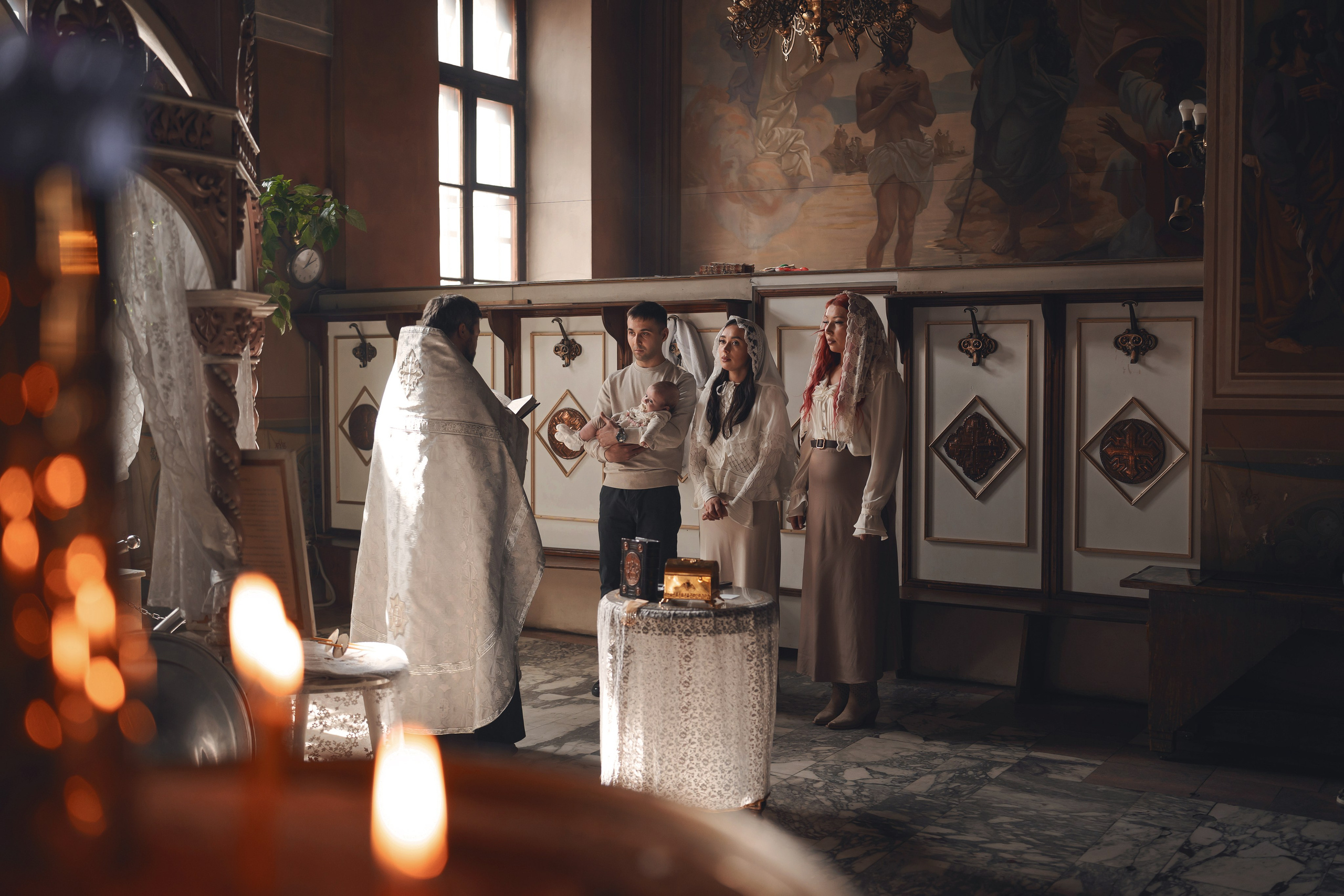 Крещение в православном Храме Воскресения Словущего в Даниловской Слободе. Семейный фотограф в Москве 📸