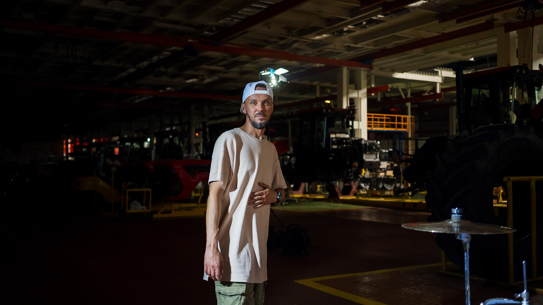 Кировский завод. Графический дизайнер Илья Левченко