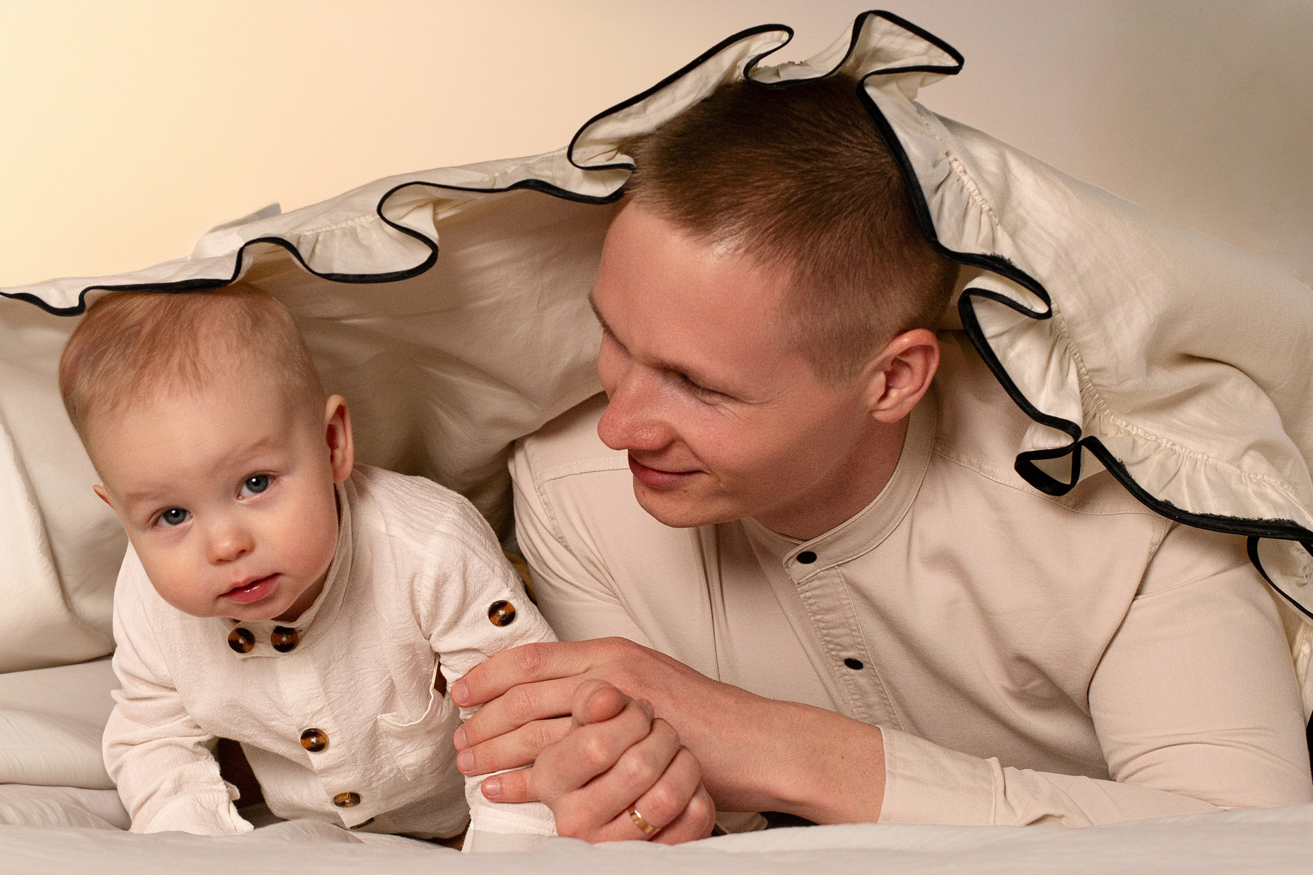 Семейная фотосессия в студии. Фотограф Ставрополь Пятигорск Елизавета Дарина