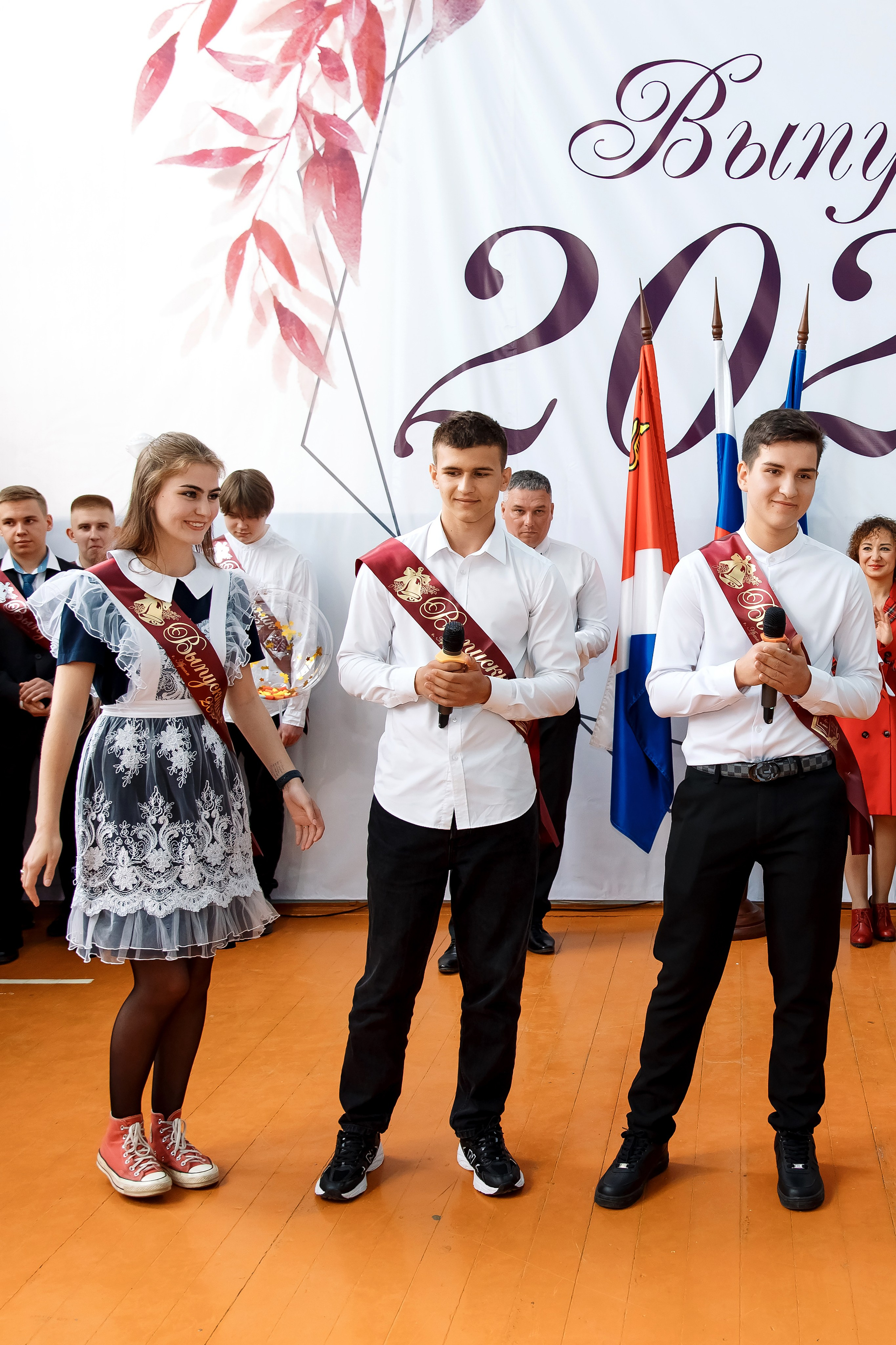 11 класс Последний звонок. Фотограф Любовь Корниенко, Примоский край