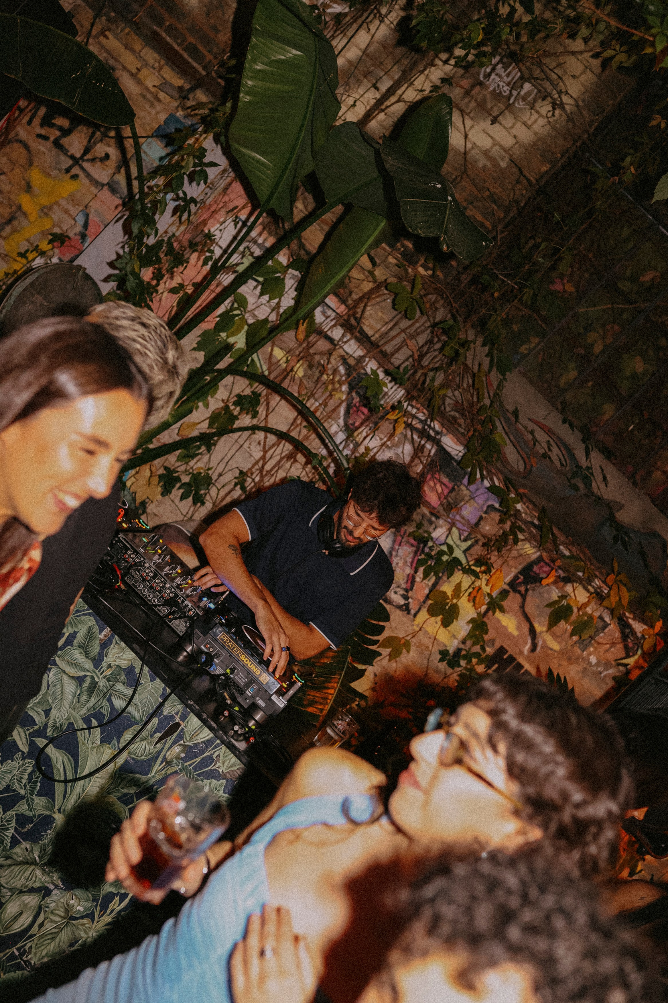 Berlin beats: Love, Fun and Party. Katerina Nord | Wedding and Couple Photographer in Germany and Europe