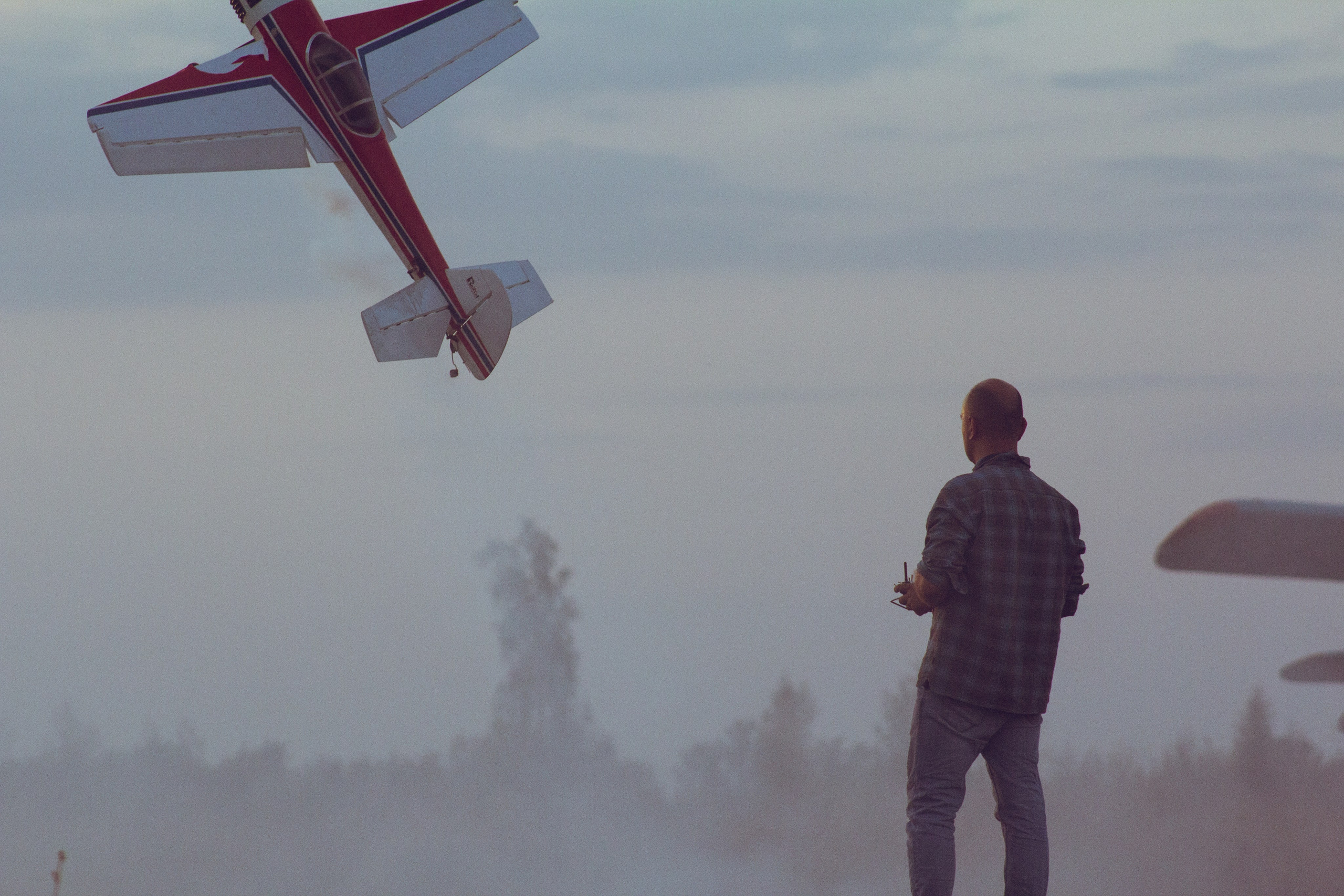 Plane. Lifestyle photographer Turku. I catch emotions in the frame