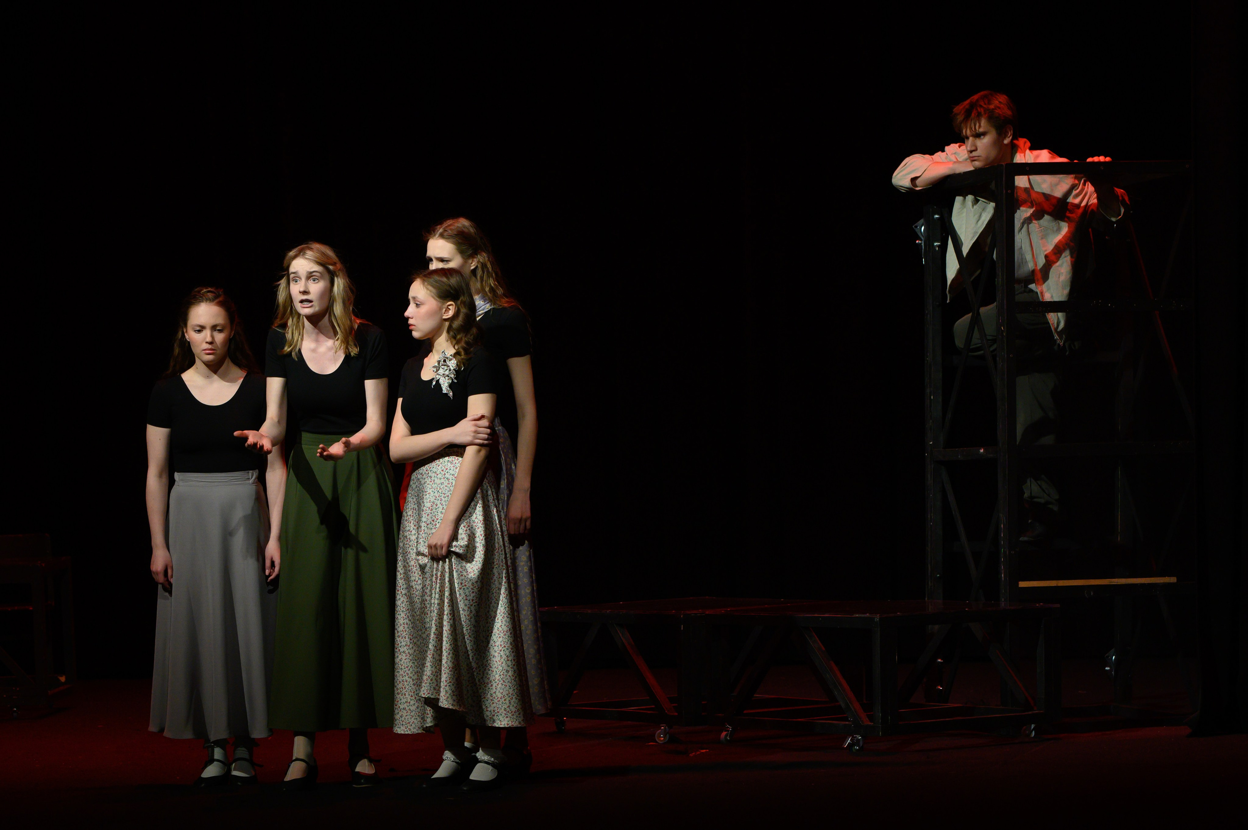 Молодая гвардия. Фотоуслуги, услуги фотографа, фотографирование важных событий