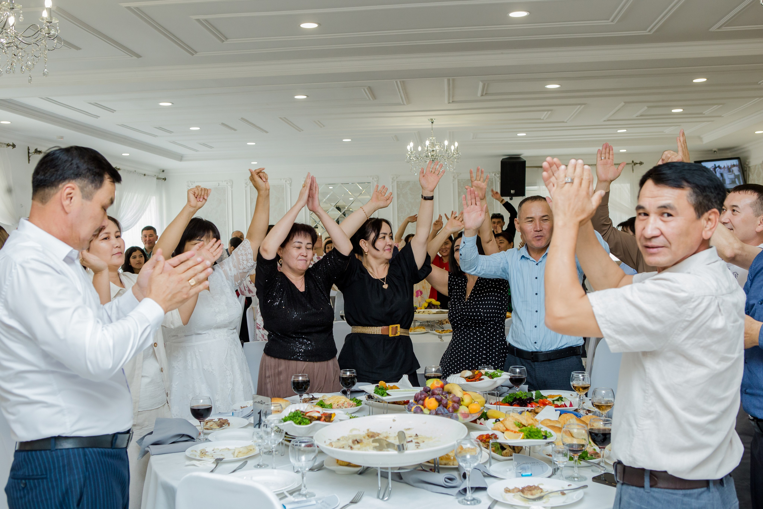 QYZ UZATU ZHADYRA. Свадебный и репортажный фотограф в Астане T.Yertay «Nomad media»