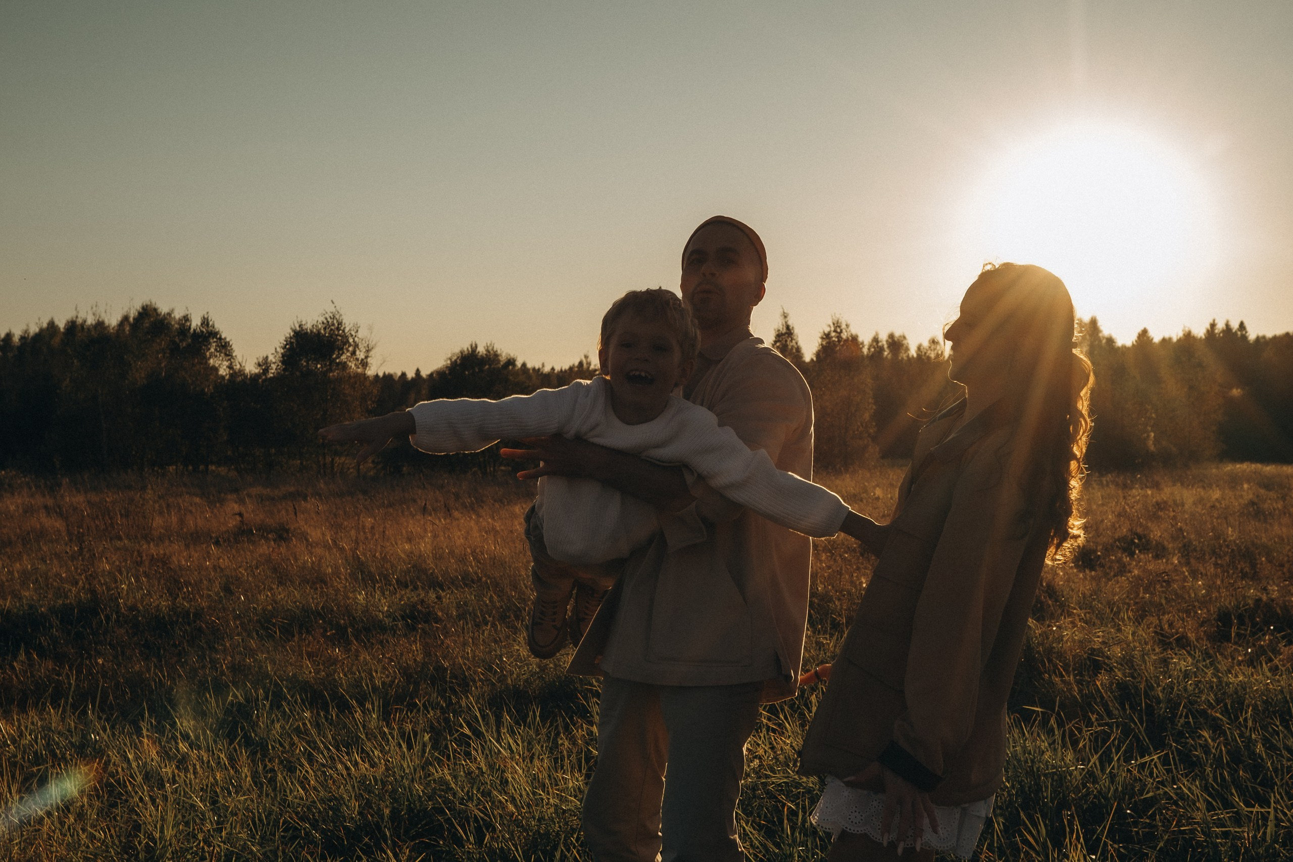 Семейная съёмка в поле. Фотограф Москва / Зеленоград — Наталья Петухова