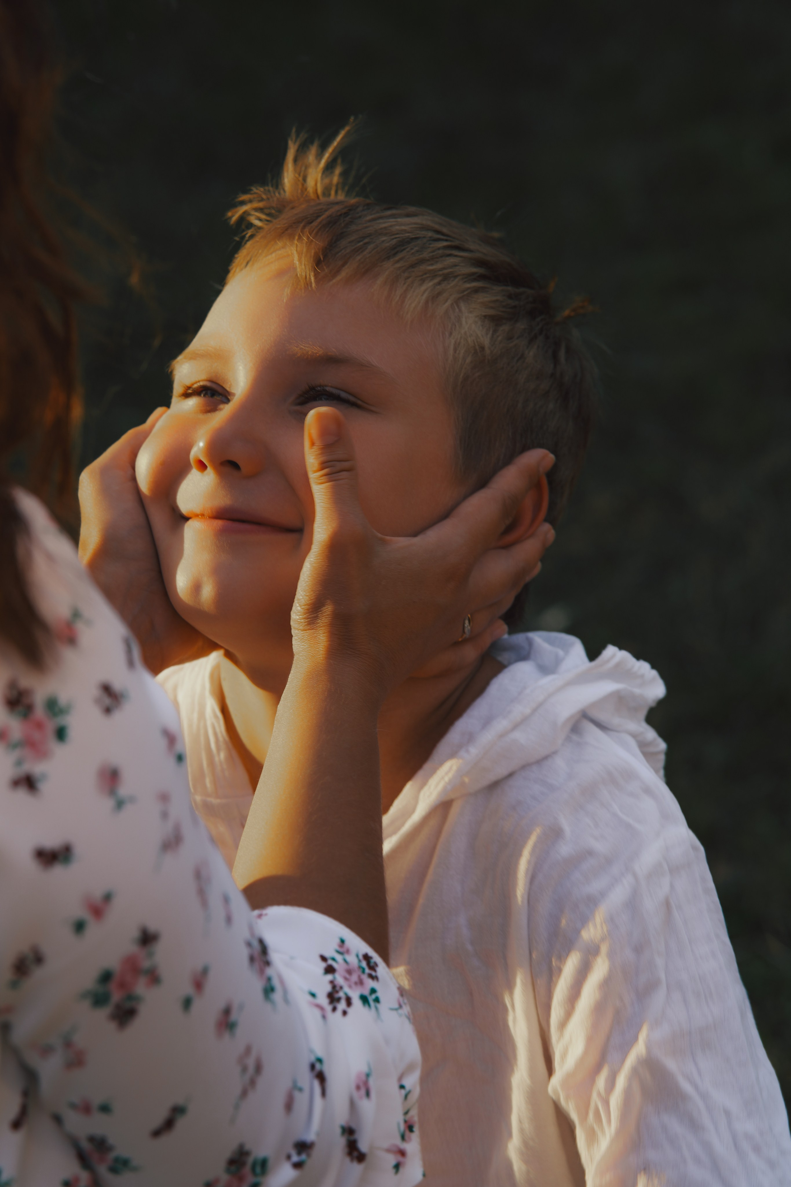 У дома. Фотограф Мария Зайчик