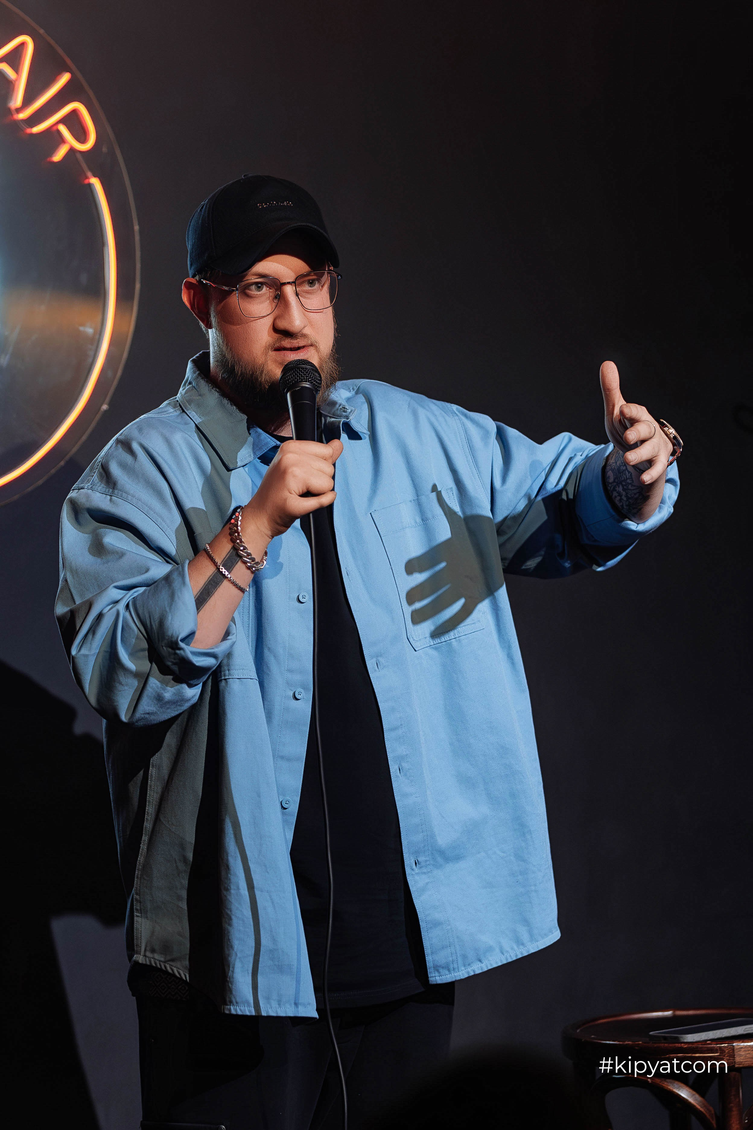 Сольный стендап концерт Александра Меркуль