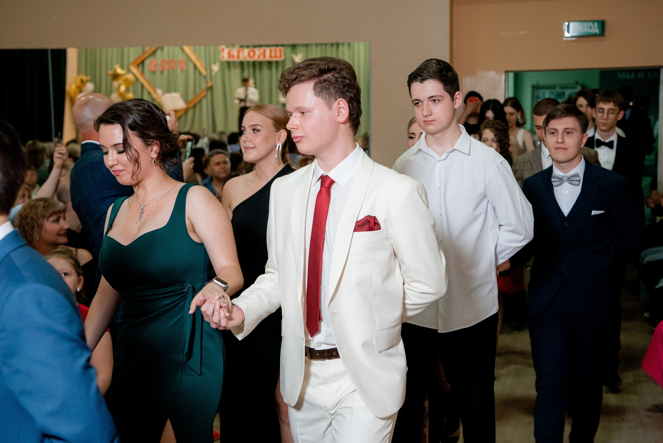 140 Школа. Вручение и Банкет. Сити Холл. Фотограф в Волгограде и Волжском Александр Горбань