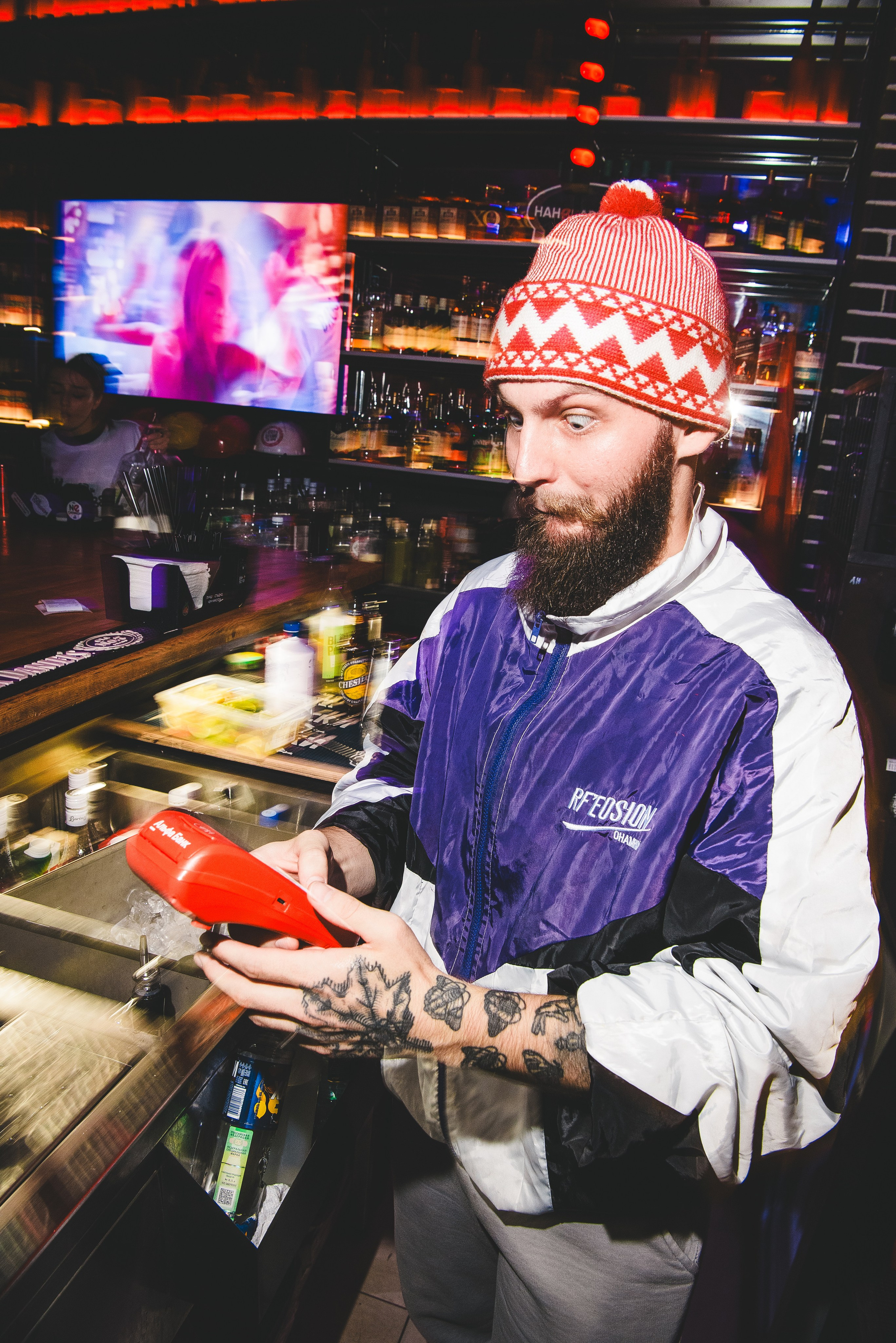 Фотоотчёты о вечеринках для НеБар Волгоград. Или стиль «пьяный фотограф». Фотограф в Волгограде и Волжском Александр Горбань