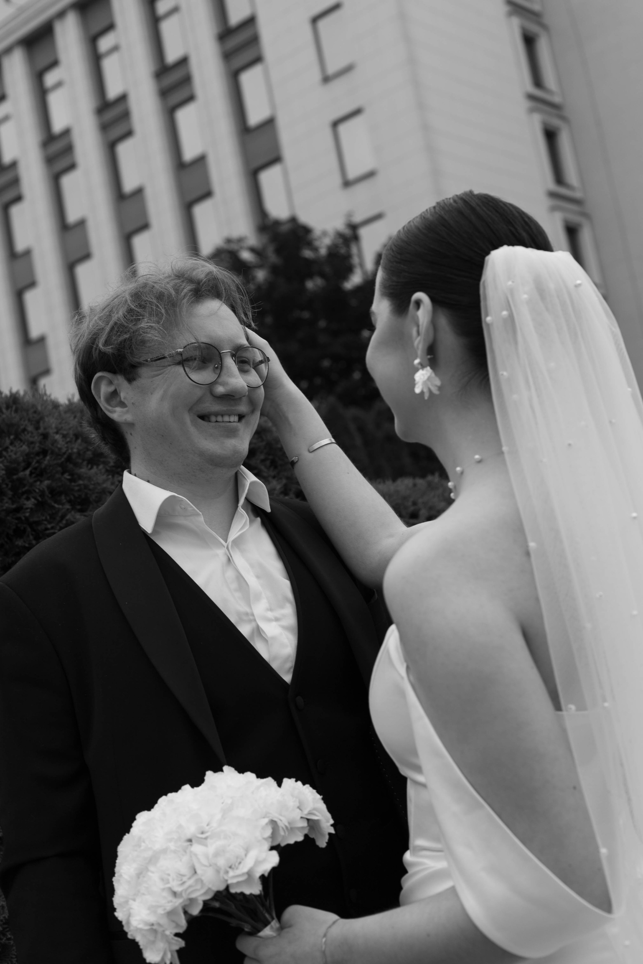 Свадебная прогулка в городе. Фотограф в Минске Ира Сюбарева