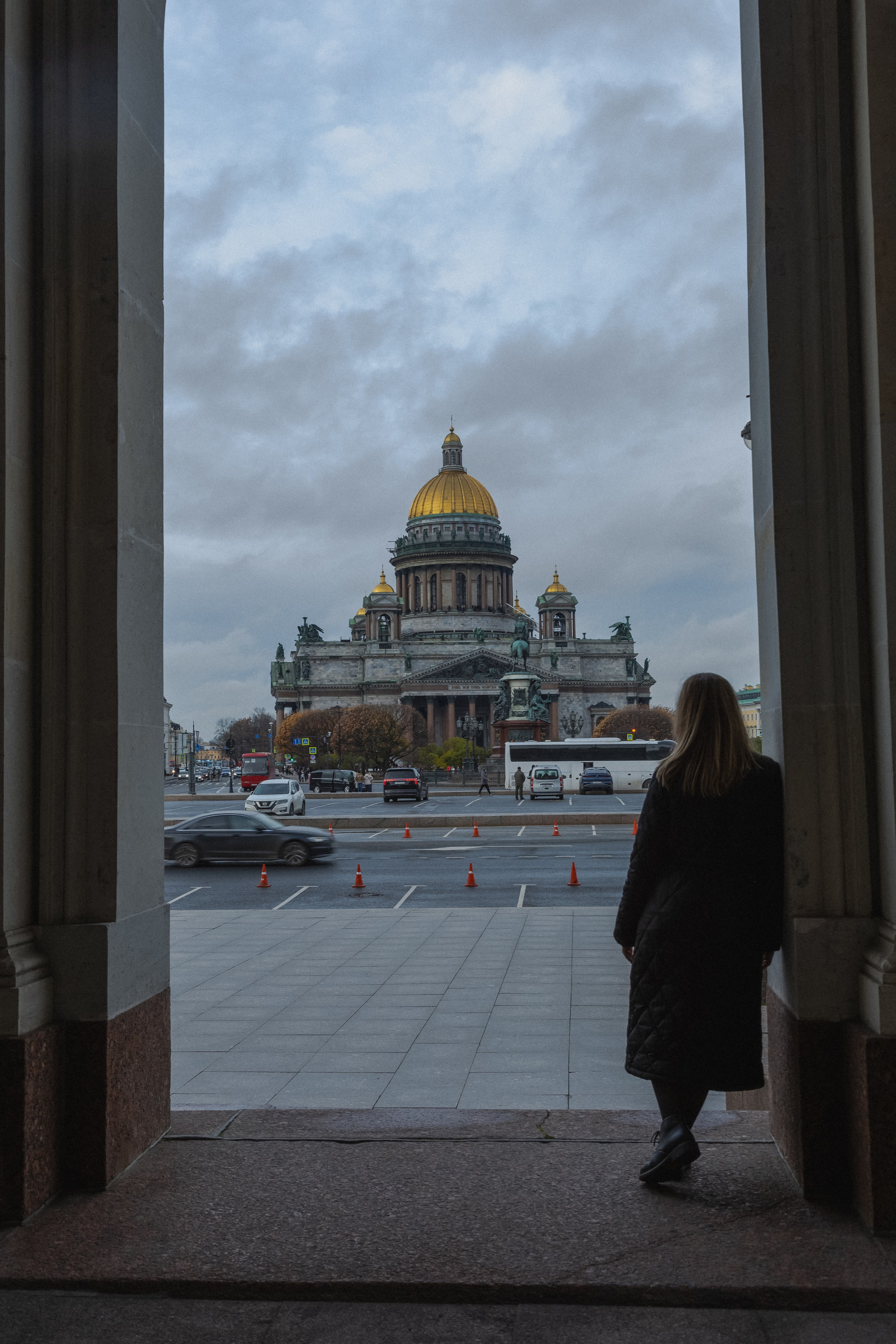 Дарья. Портретная фотосессия на улицах Санкт-Петербурга. Фотограф в Санкт-Петербурге Валерия Закатеева